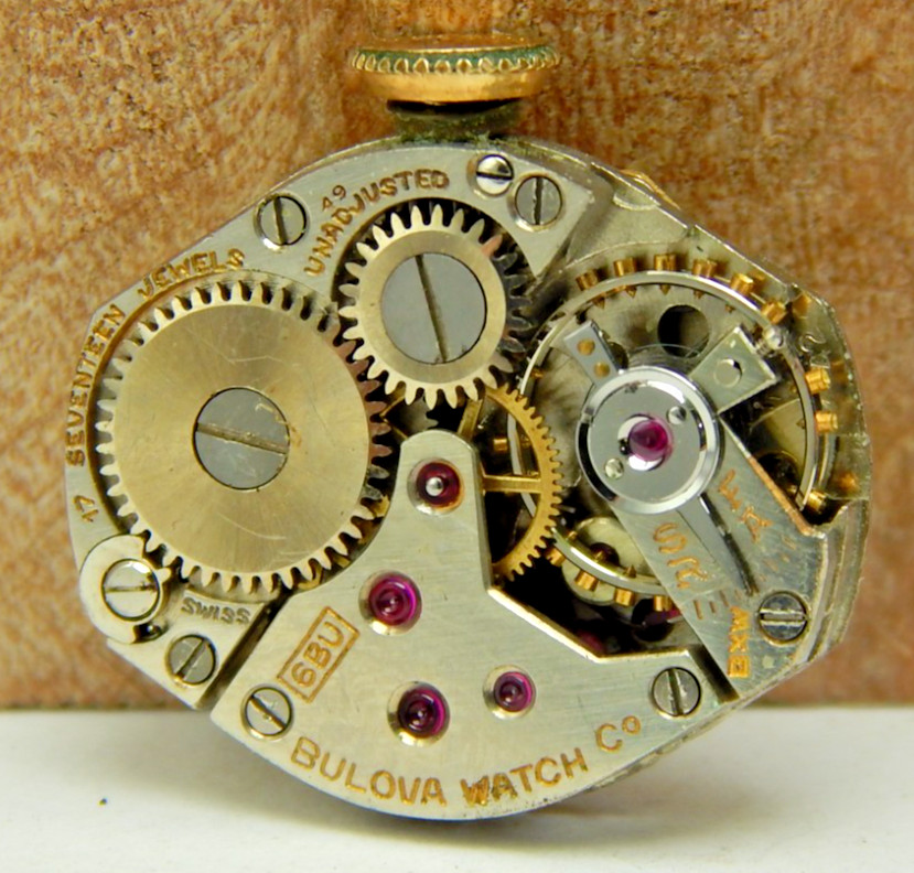 Vintage 1959 Bulova 6B0 17 jewel ladies wrist watch movement with dial & crown