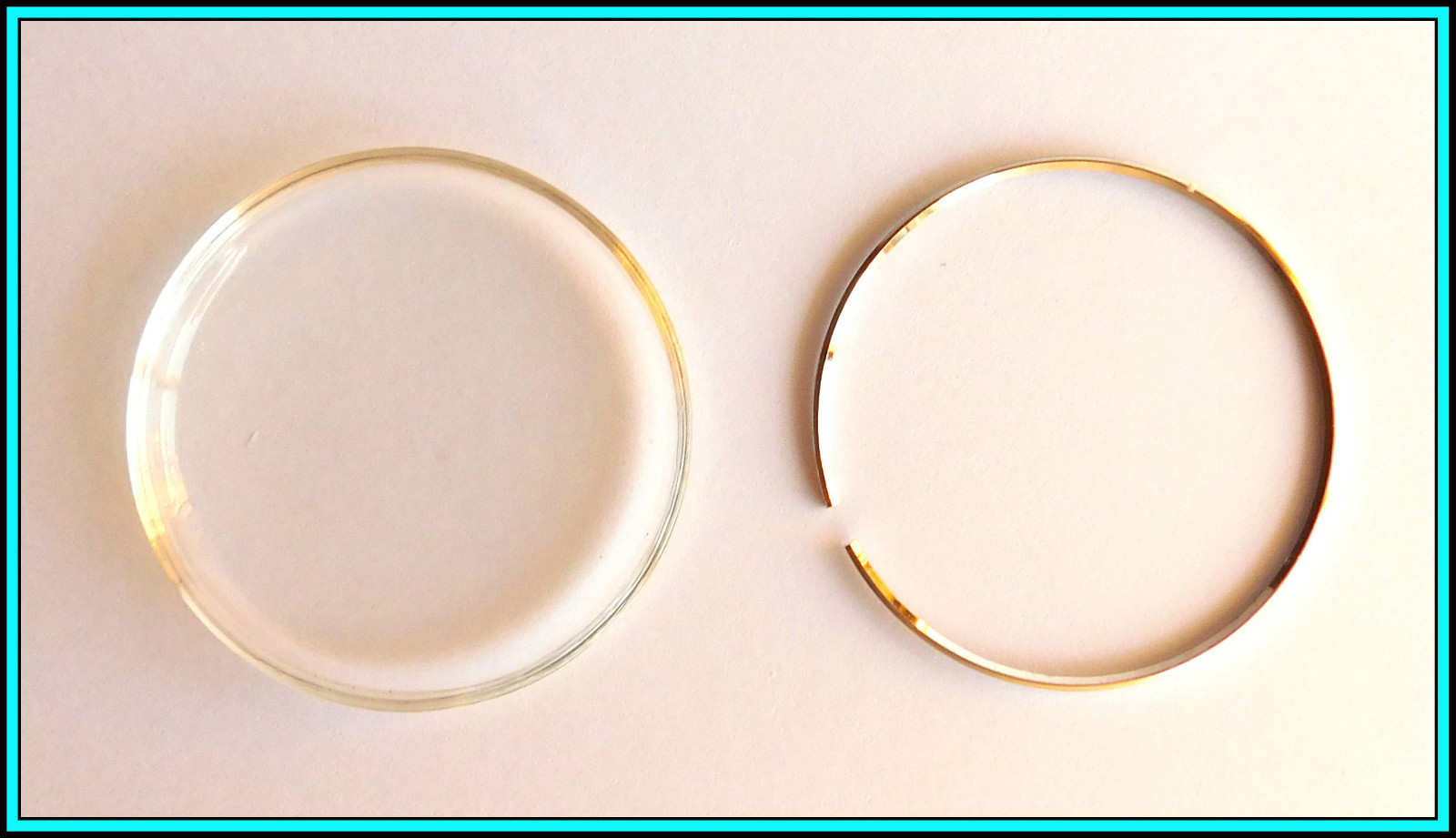 OMEGA – Original Plastic Plexi-Glass – Diameter 33.60 x 4.00 mm (NEW OLD STOCK)