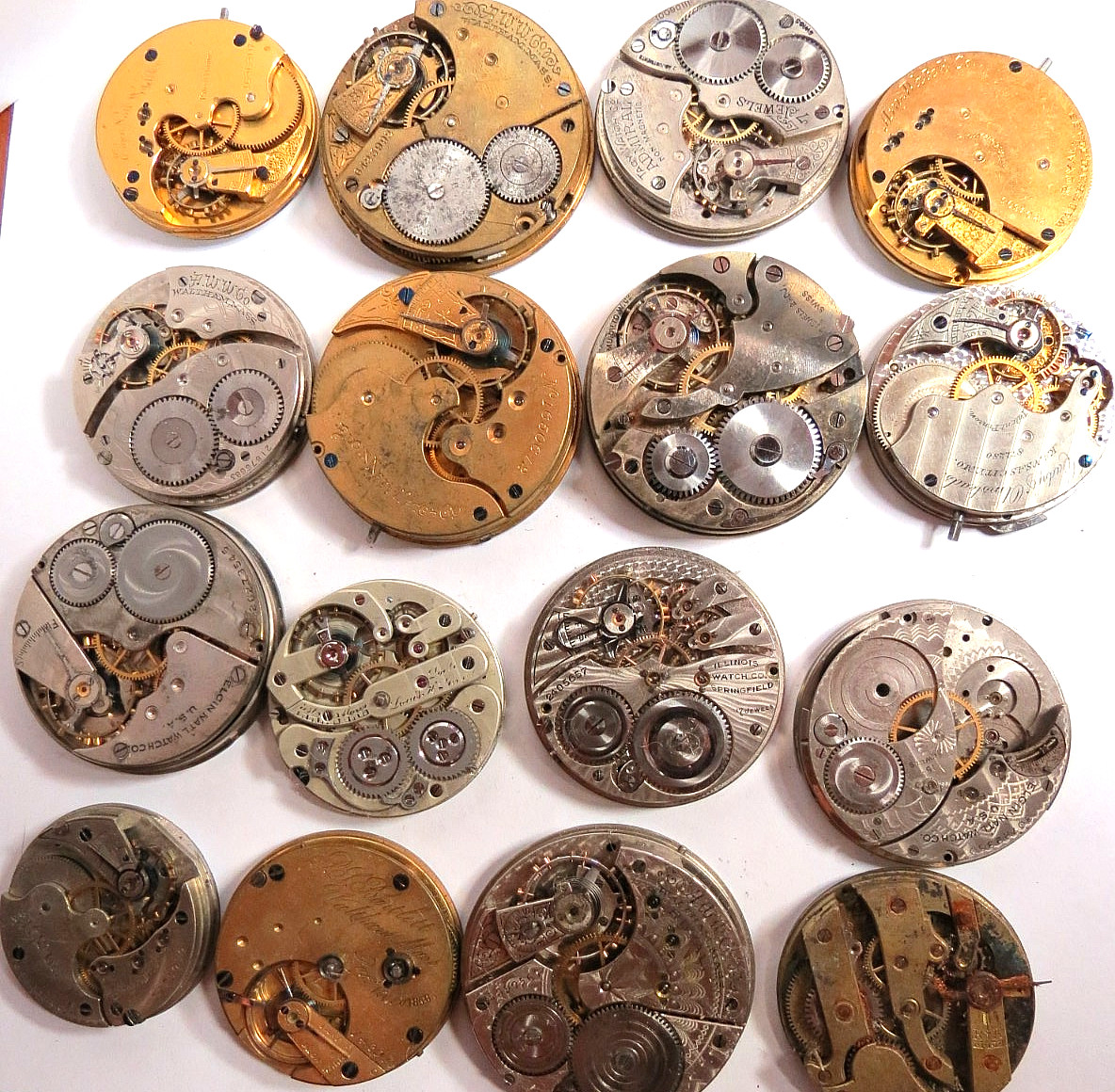 ANTIQUE LOT 16 DIFFERNT NAMES & SIZES POCKET WATCH MOVEMENT SELLING AS IS PARTS
