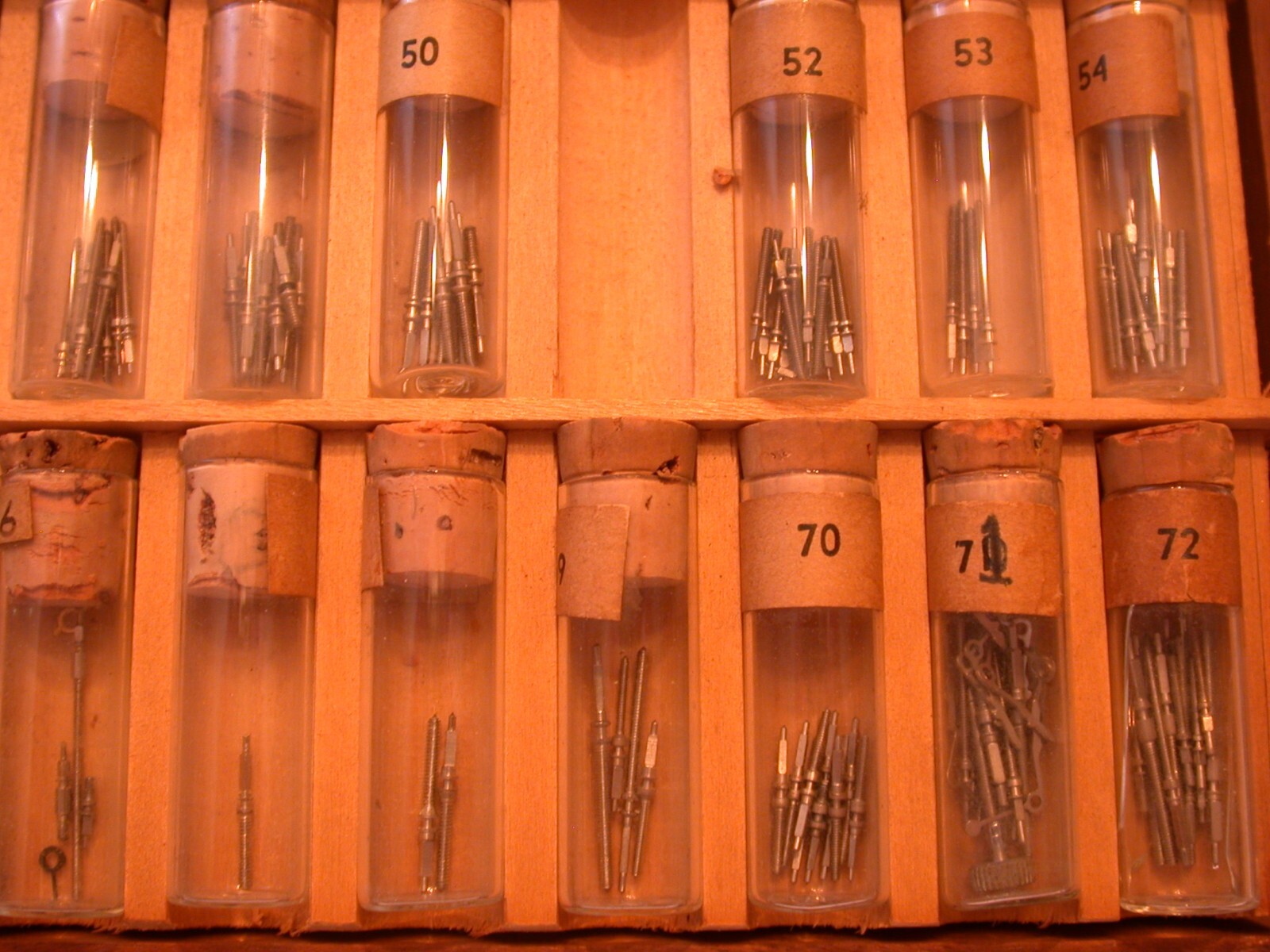WATCHMAKERS – LARGE ASST OF STEMS FOR AMIDA, E.B., BFG, BRAC EBOSA, MST – 30MR6