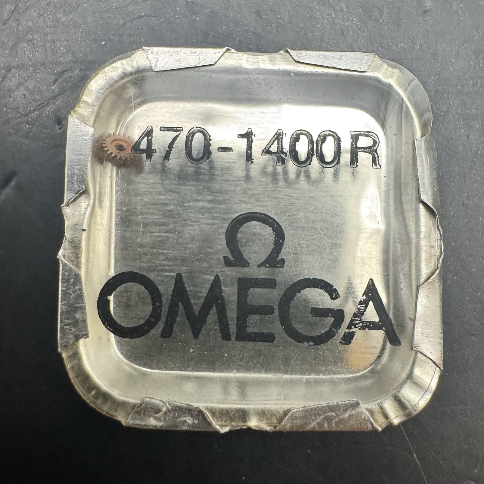 One New Genuine Omega Rotor Bearing and Pinion 470-1400R Cal 470 Part #1400R NOS