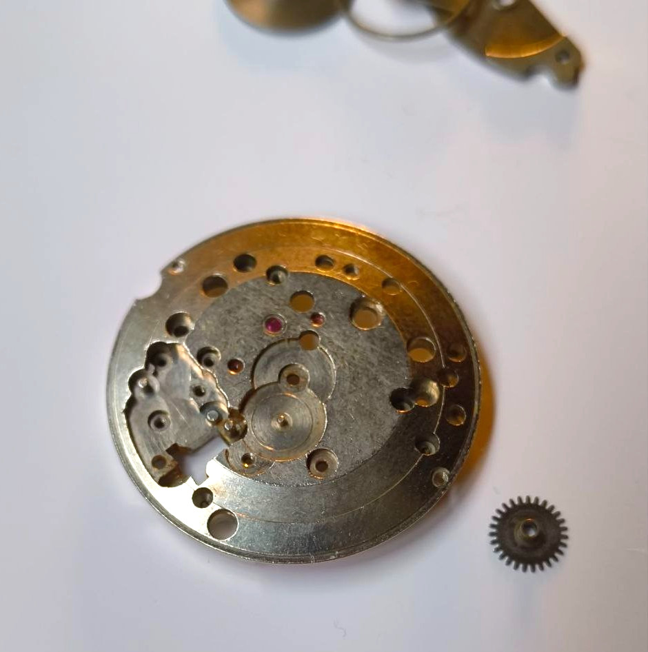FHF ST 96-4 Swiss Watch Movement Parts / Vintage 17 Jewels Caliber