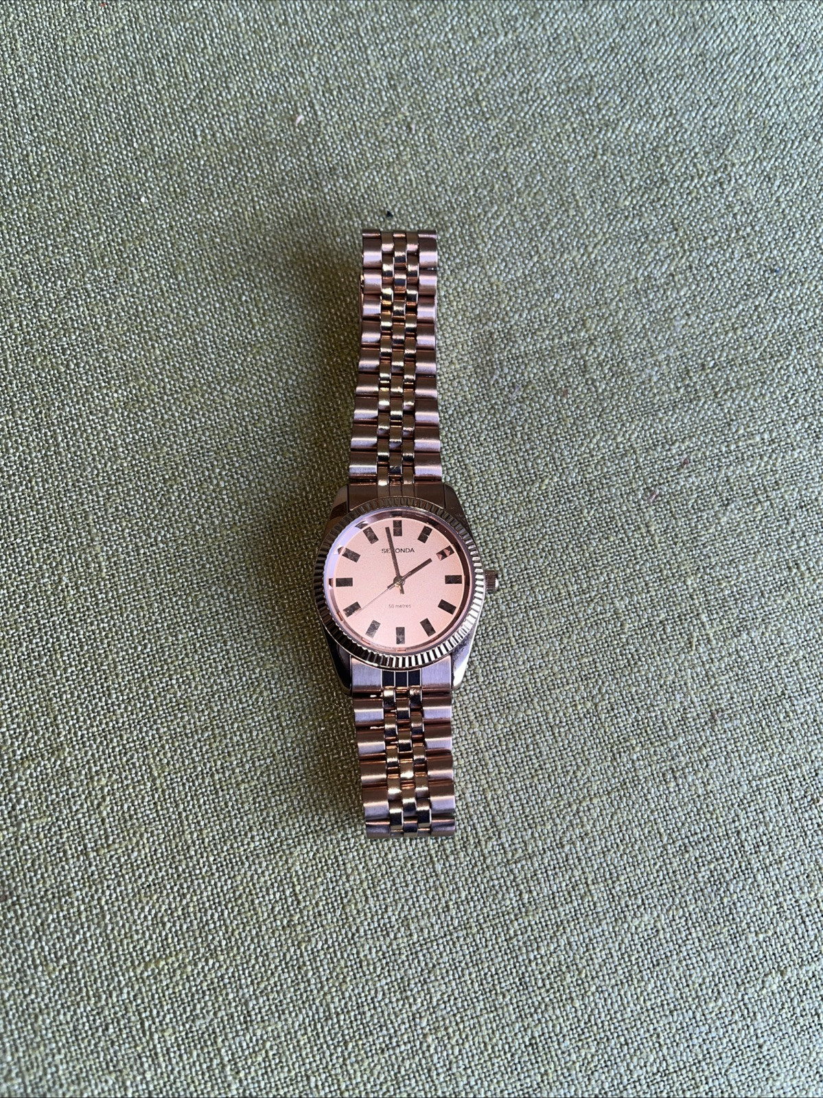 Gents Seconda Quartz Watch In New Condition