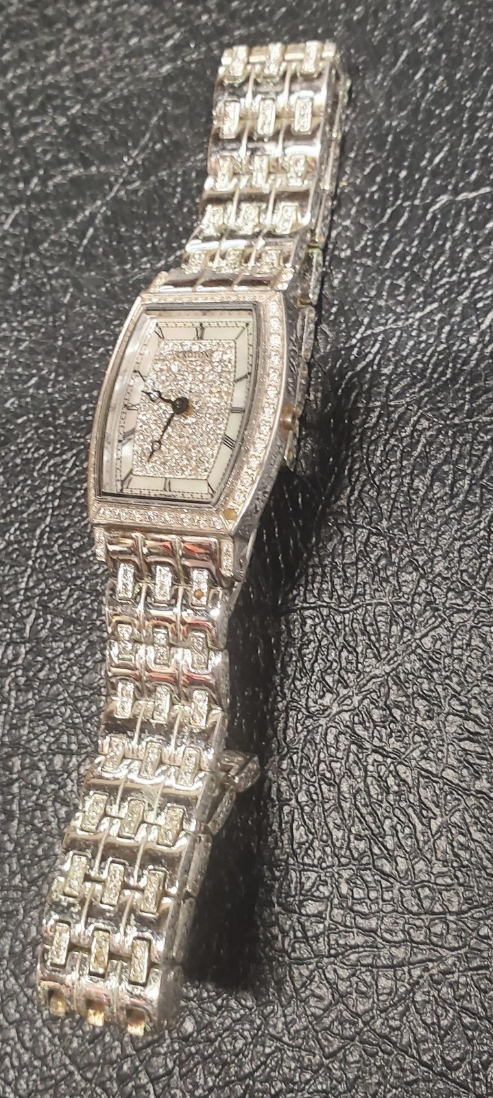 Croton Automatic Gemmed Watch Sapphire Crystal Silver 25 Jewels Mother Of Pearl