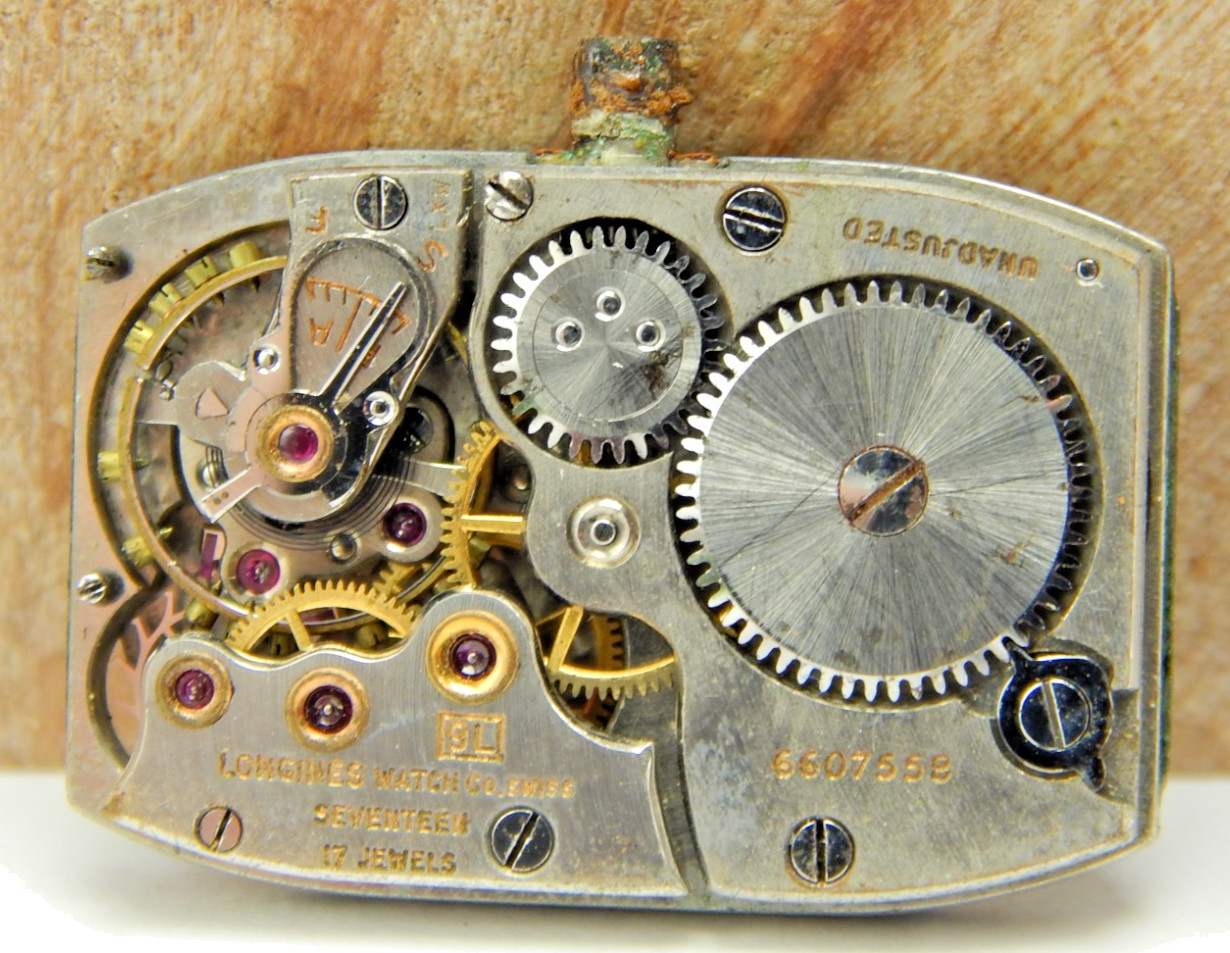Vintage Longines 9L 17 jewel art deco men’s wrist watch movement with hands