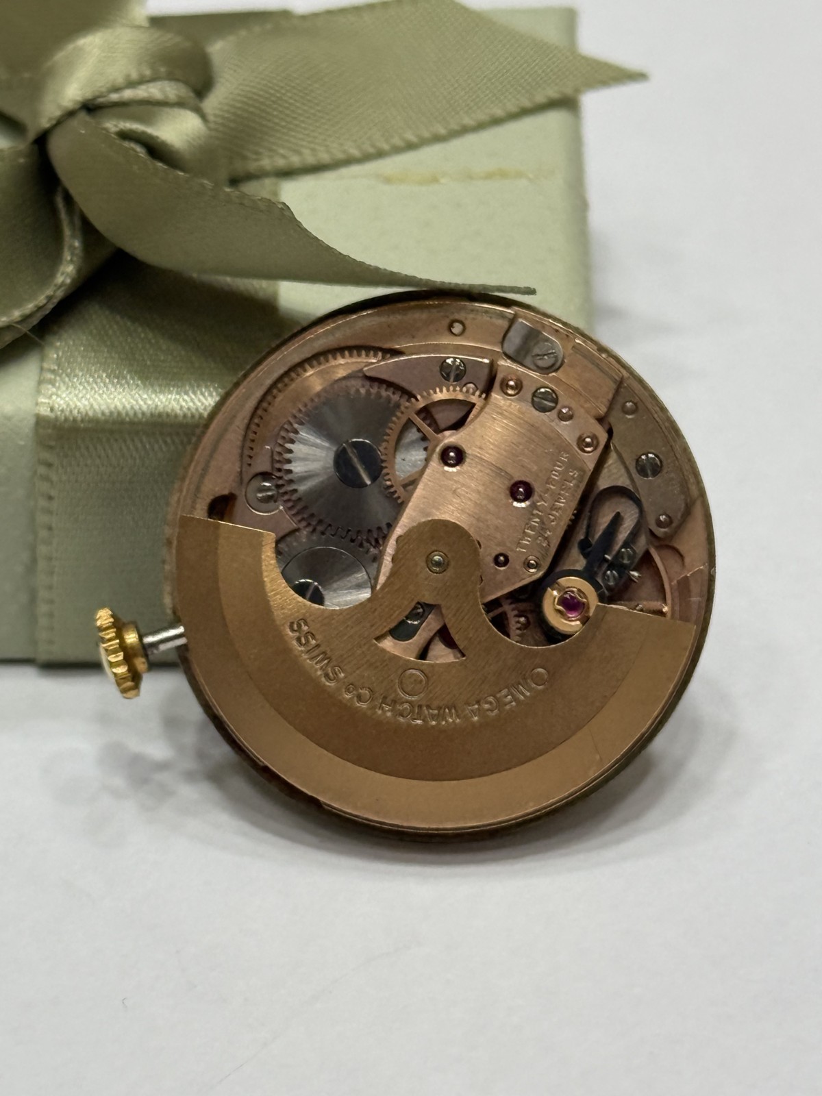 Omega Movement Automatic Cal 565 Swiss Made 24 Jewels Running