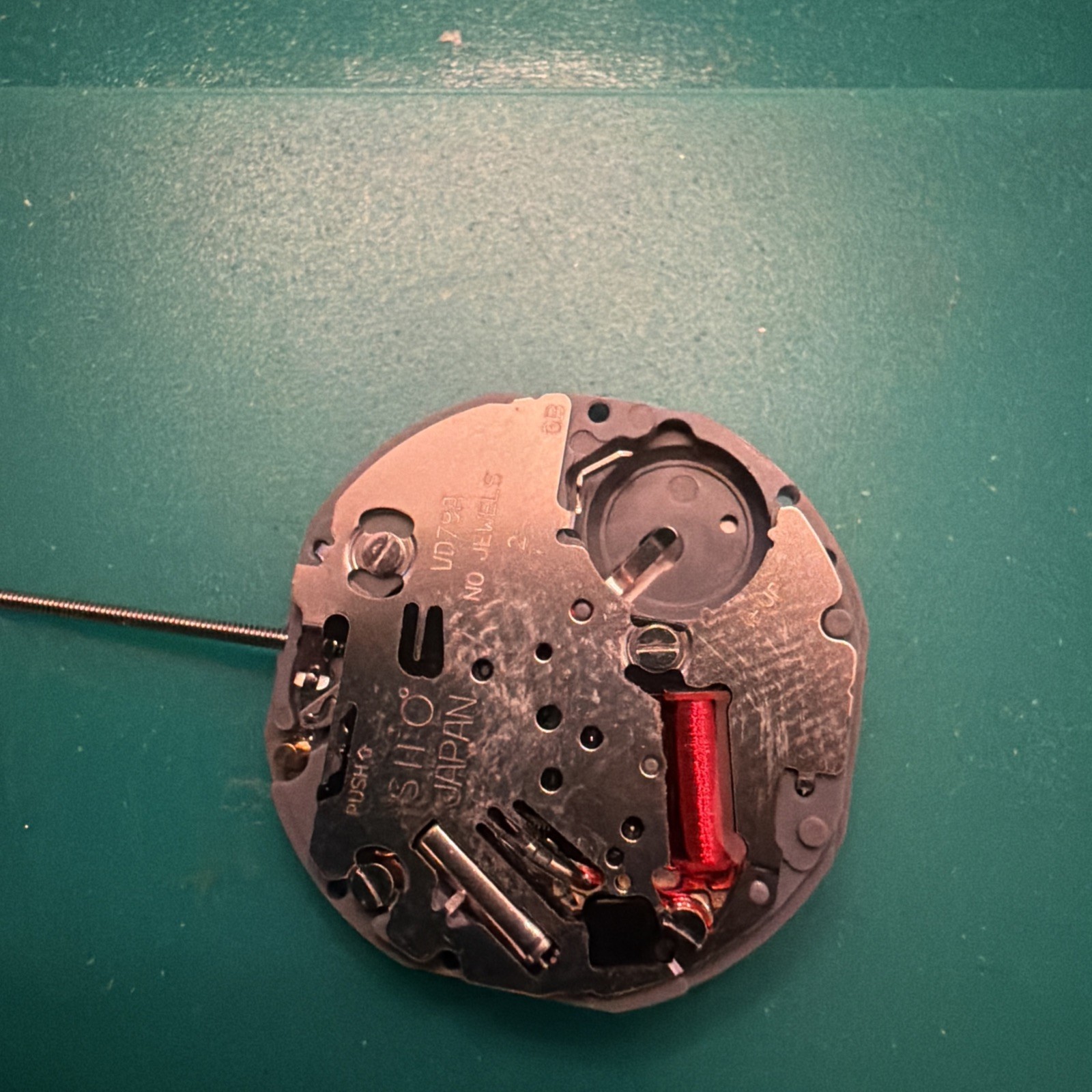 New Japan SII / TMI / Epson VD79 Watch Movement, 10 1/2 Ligne, 2 Hands, 2 Eyes