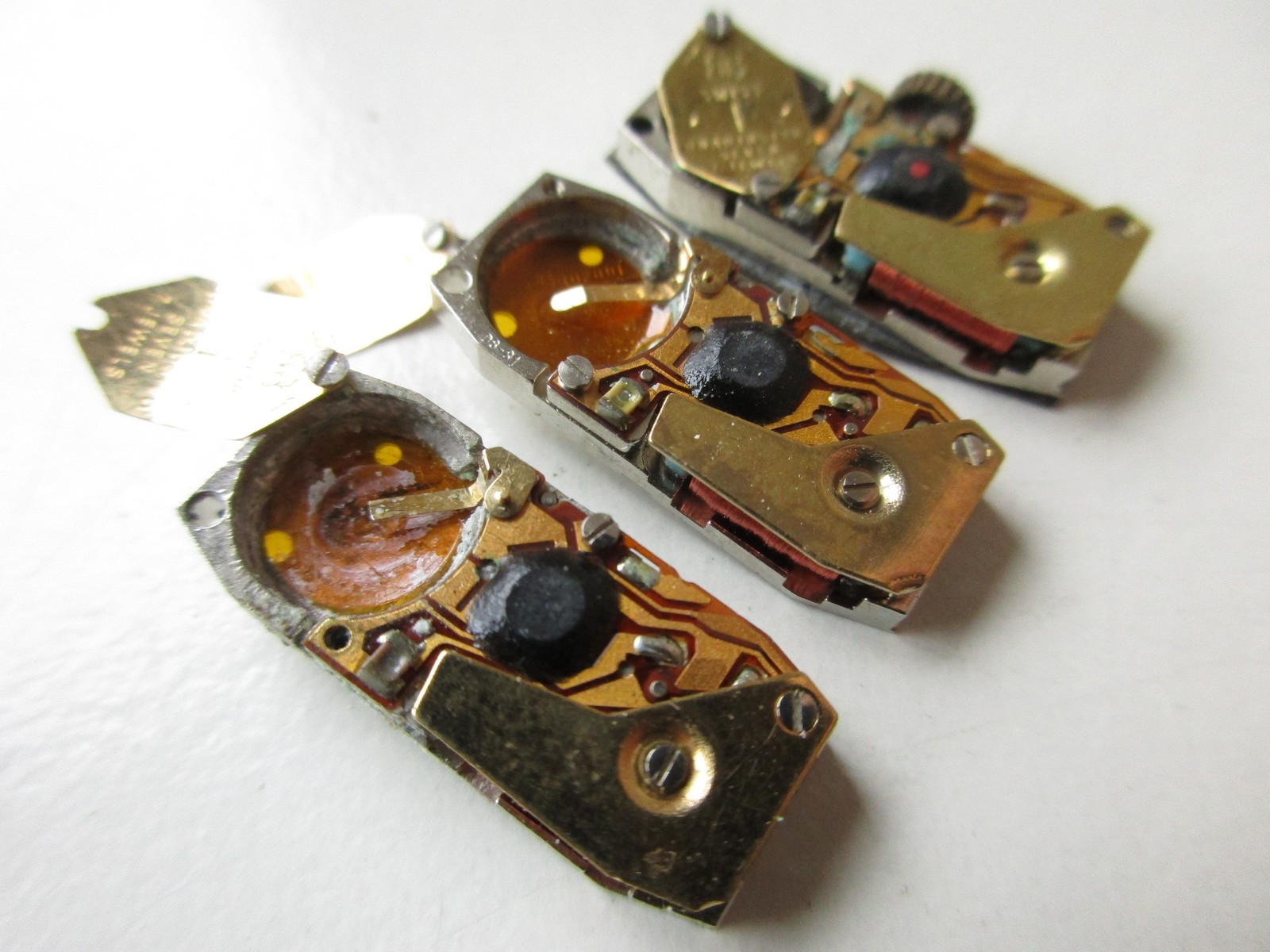 FHF cal. 102.001 Swiss quartz vintage watch movements – for parts