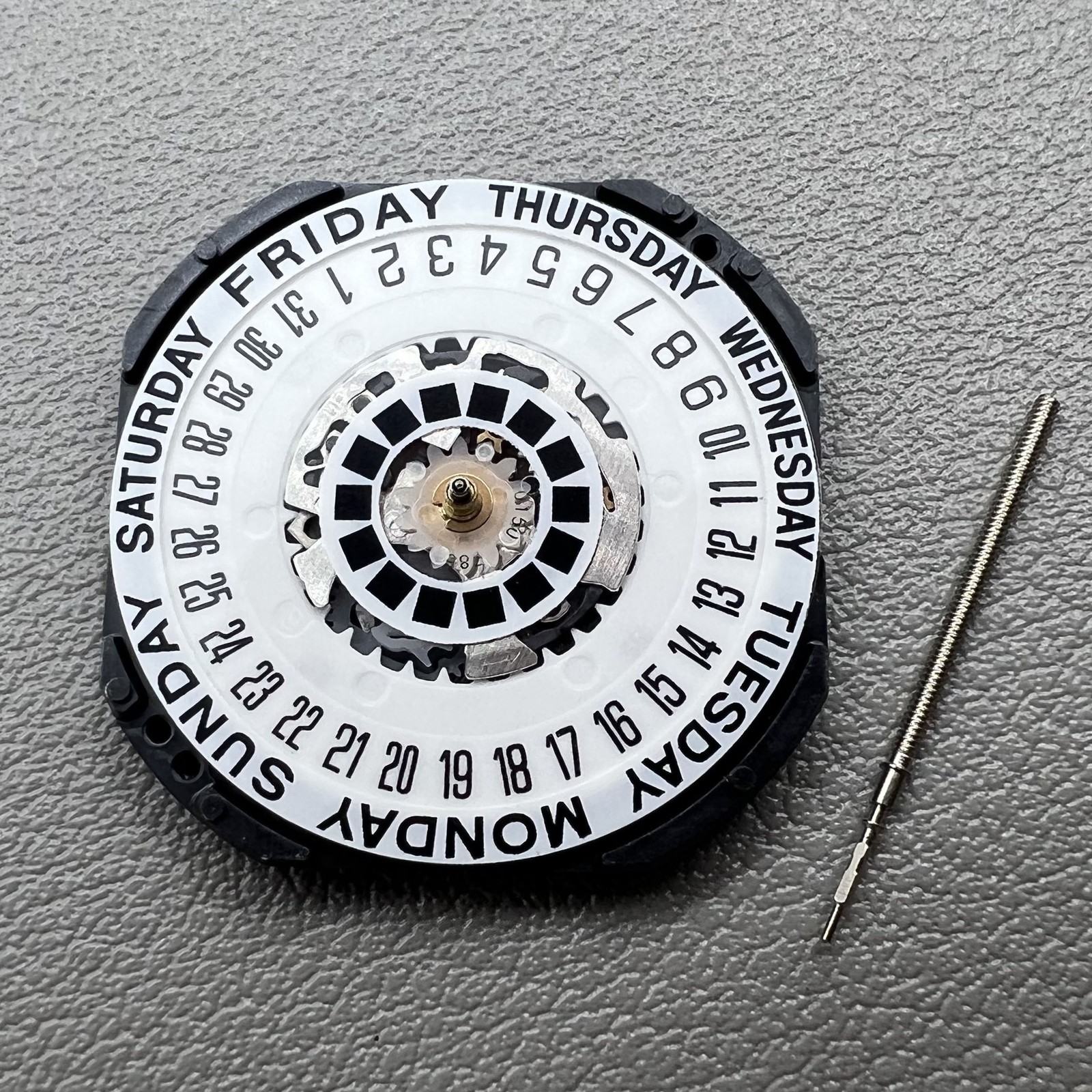 Japan Made Hattori Epson TMI VX44 VX44E Watch Quartz Movement Dial White