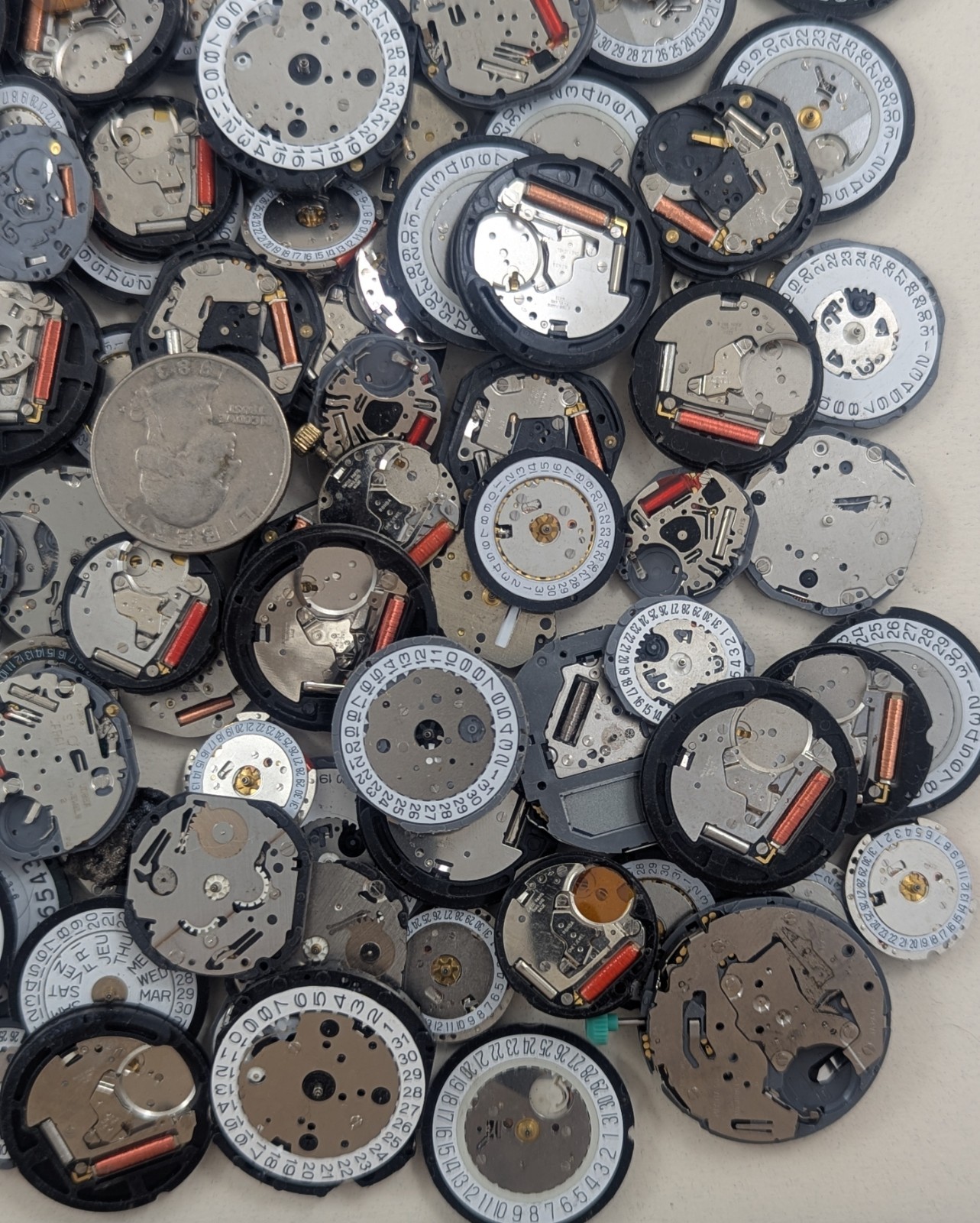 Over 200 Quartz Watch Movements R35