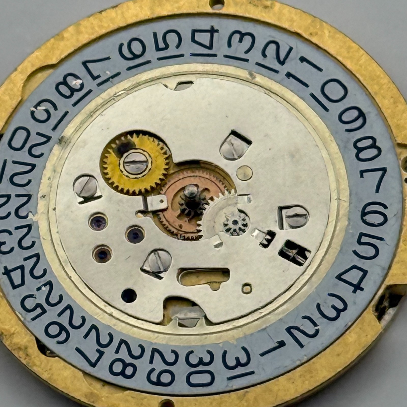 Ronda 1006 Watch Movement Quartz Swiss Date 8 Jewels Vintage Parts Repair 23.8mm