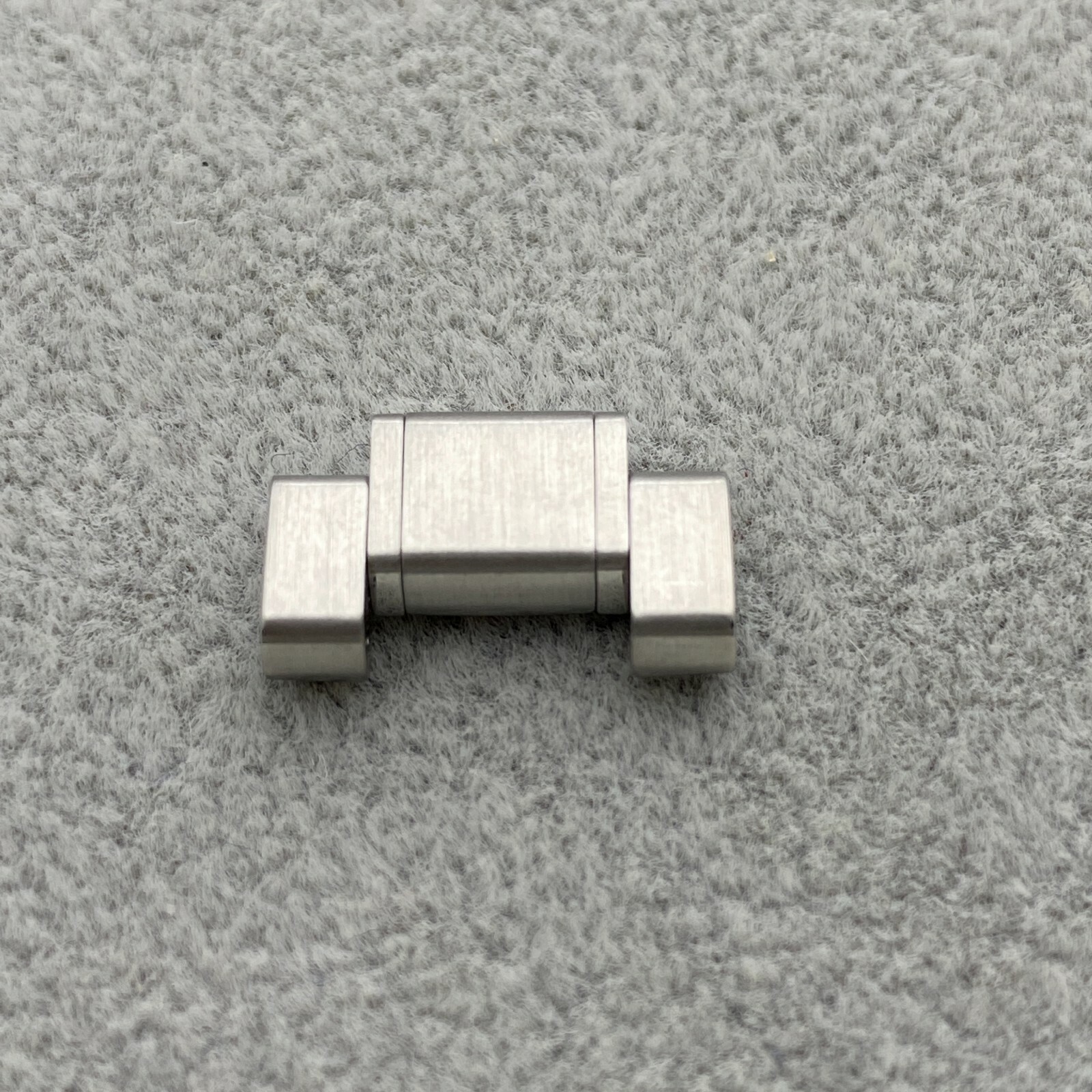 OMEGA Link for Speedmaster Date 323.30.40.40.06.001 SS 8mm 16mm FZ7095