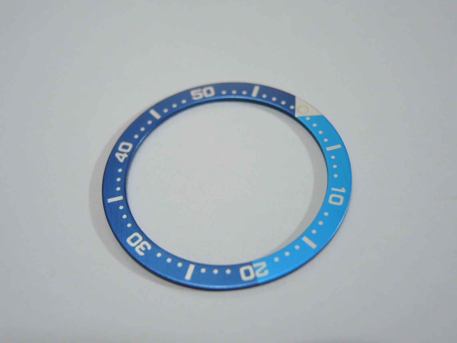 NEW BEZEL INSERT 33.5MM BLUE/PALE BLUE DIVERS MEDIUM SKX013/SKX015 (7S26-0030)