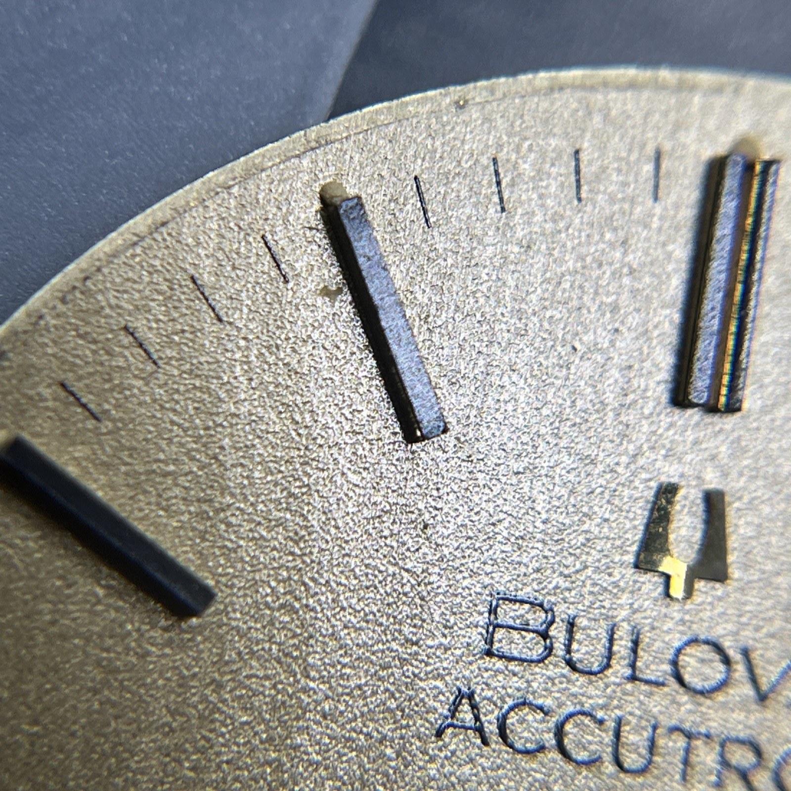 Accutron 2182 Champagne Day-Date (015)