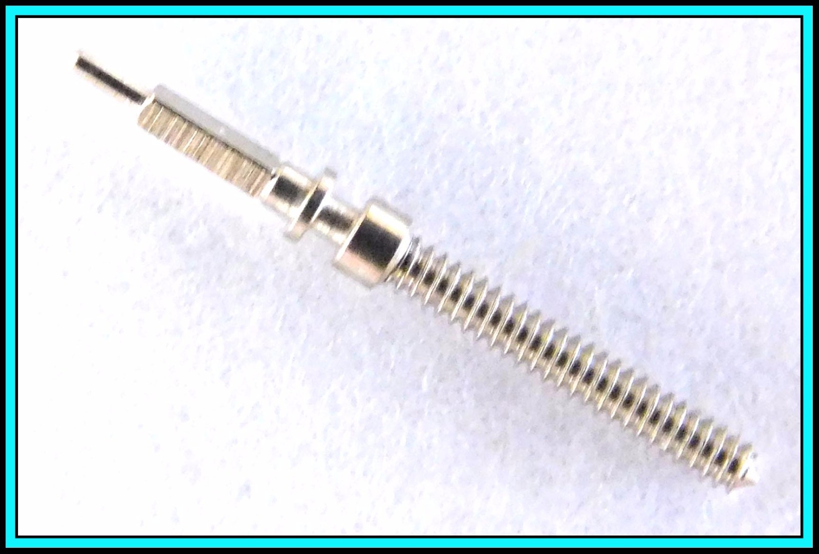 CORTEBERT WINDING STEM 6 x 8” Cal 686 Tap 0.90mm – N.O.S. (Tige – Aufzugwelle)