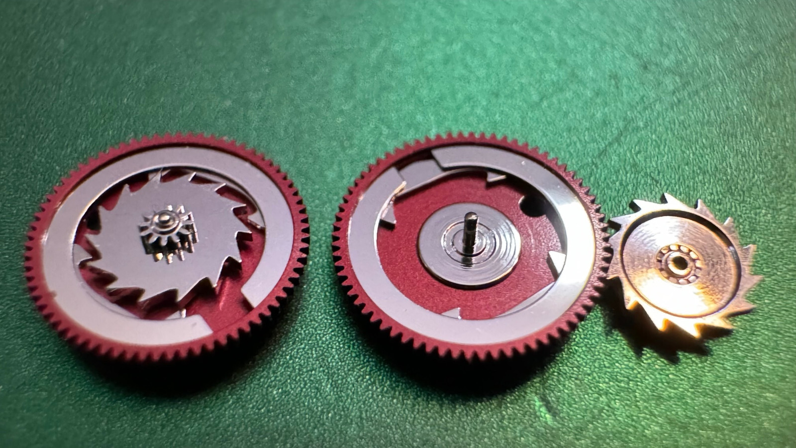 Rolex REVERSING WHEEL 2235 2230 540. Authentic reversing wheels for Datejust