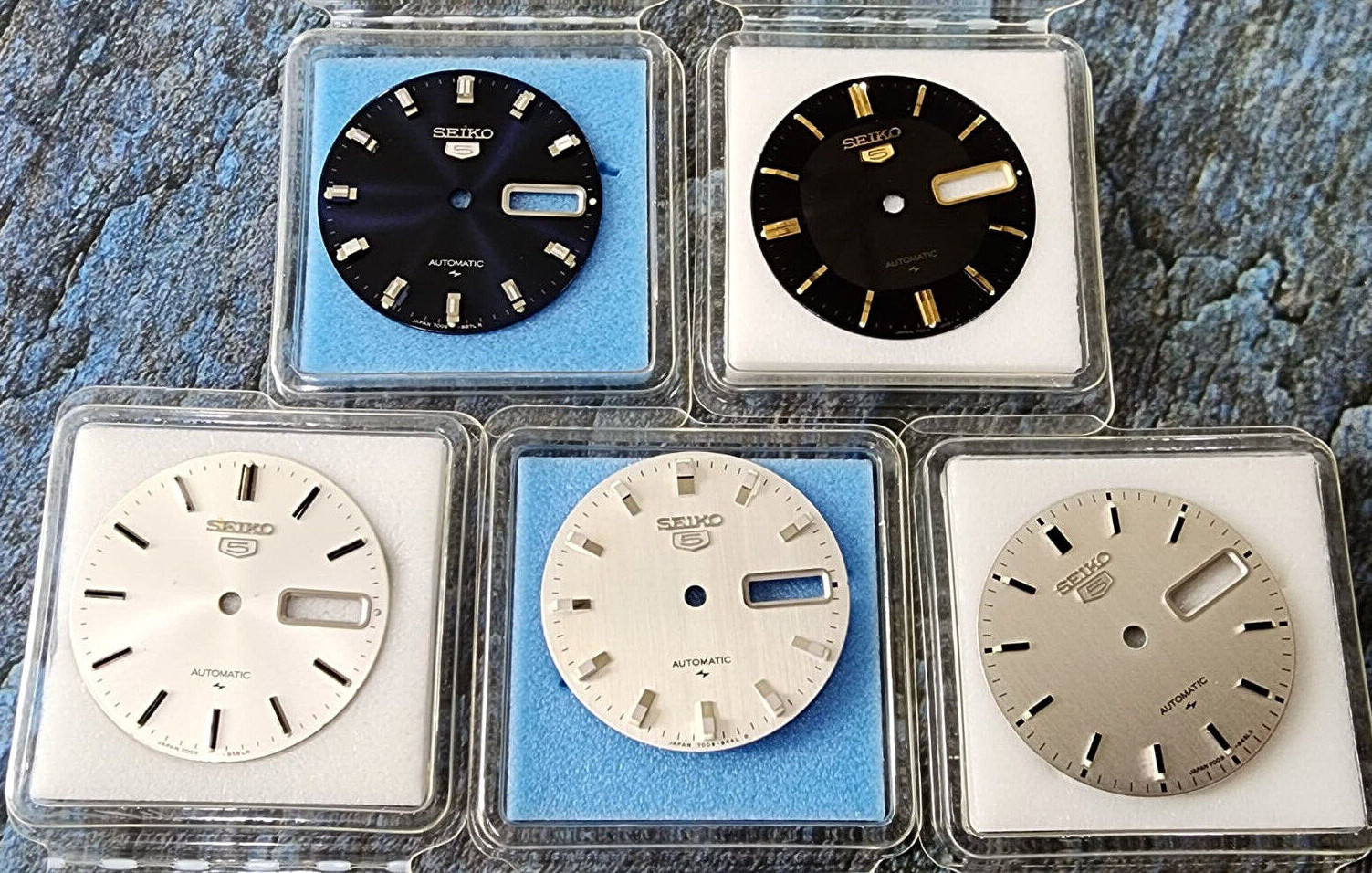 NOS RARE Vintage Seiko 7009 Black Blue Silver Dial Automatic Choose color.