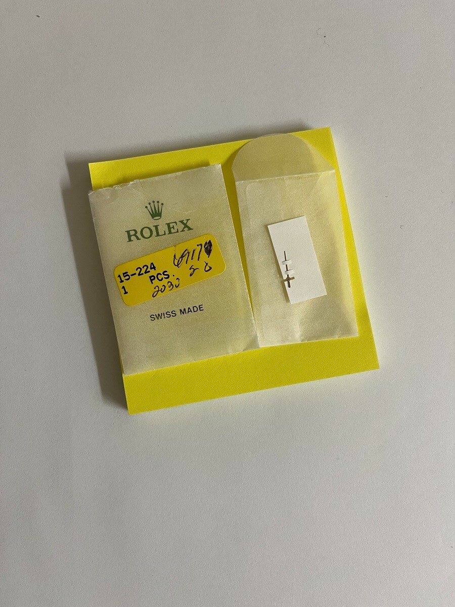 Genuine Rolex Second Hand 15-224 Yellow Gold New Factory open package model 6917