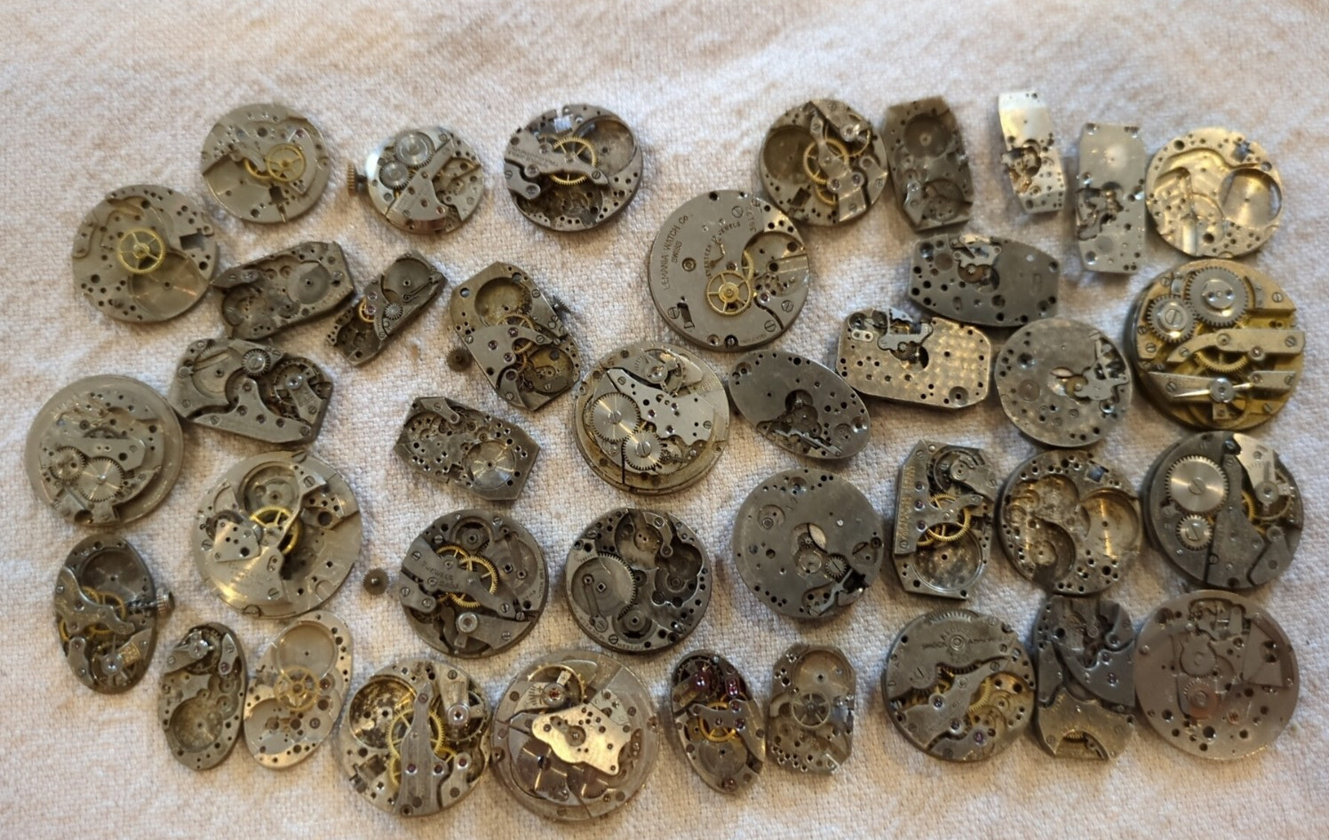 Lot Of 39 Assorted Vintage Watch Movement Parts. See the Pictures. 6.6 Ounces!!