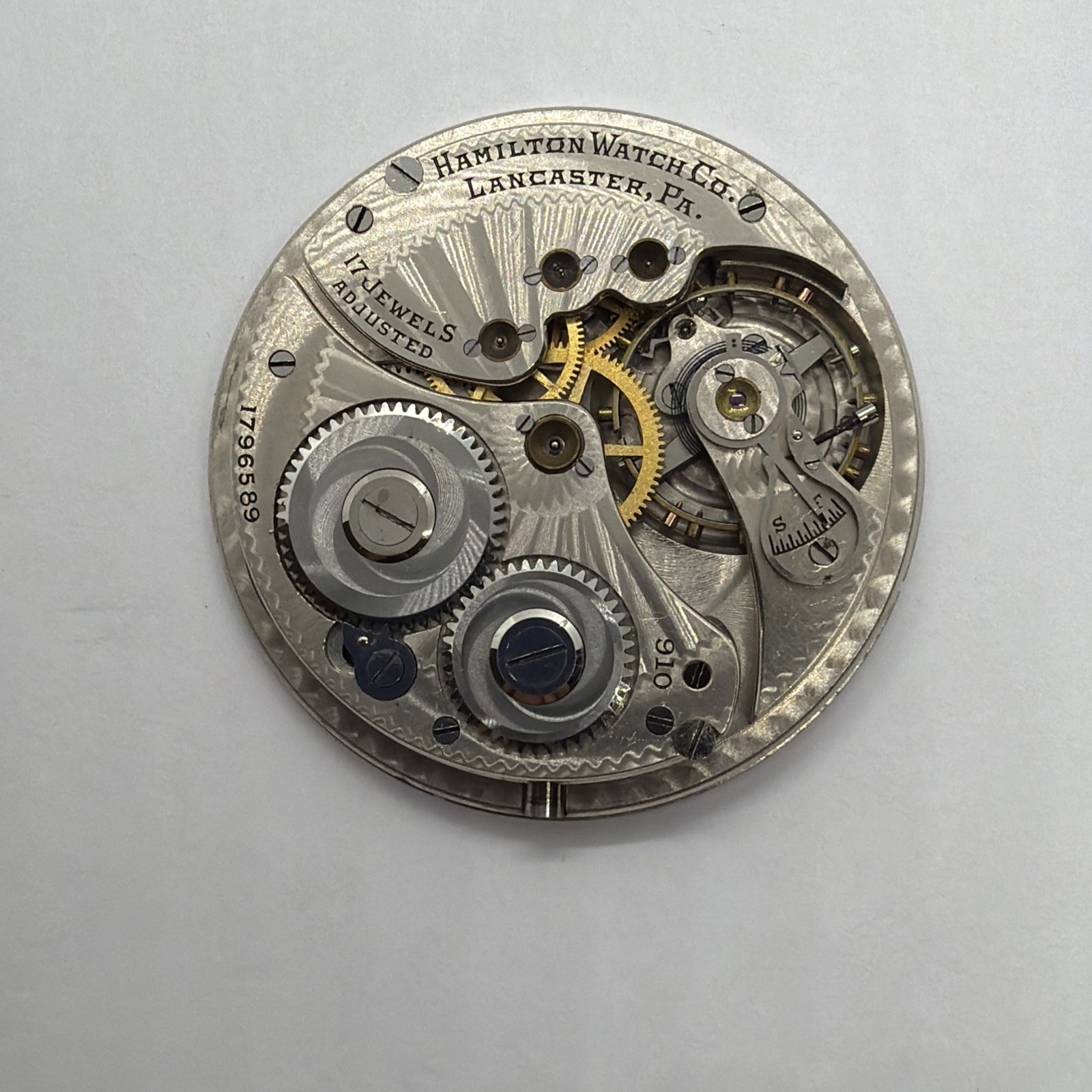 Vintage Hamilton Grade 910 12s 17J OF Pocket Watch Movement 589