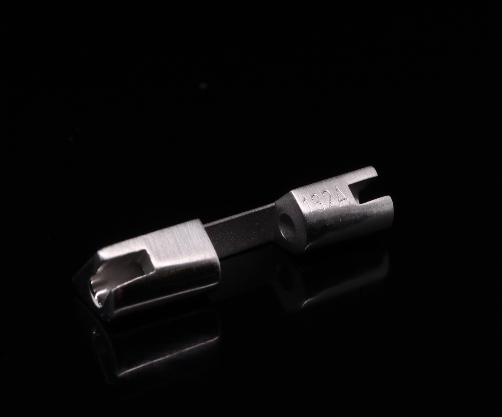 Auth. BREITLING Avenger Steel 22mm End Link 132A