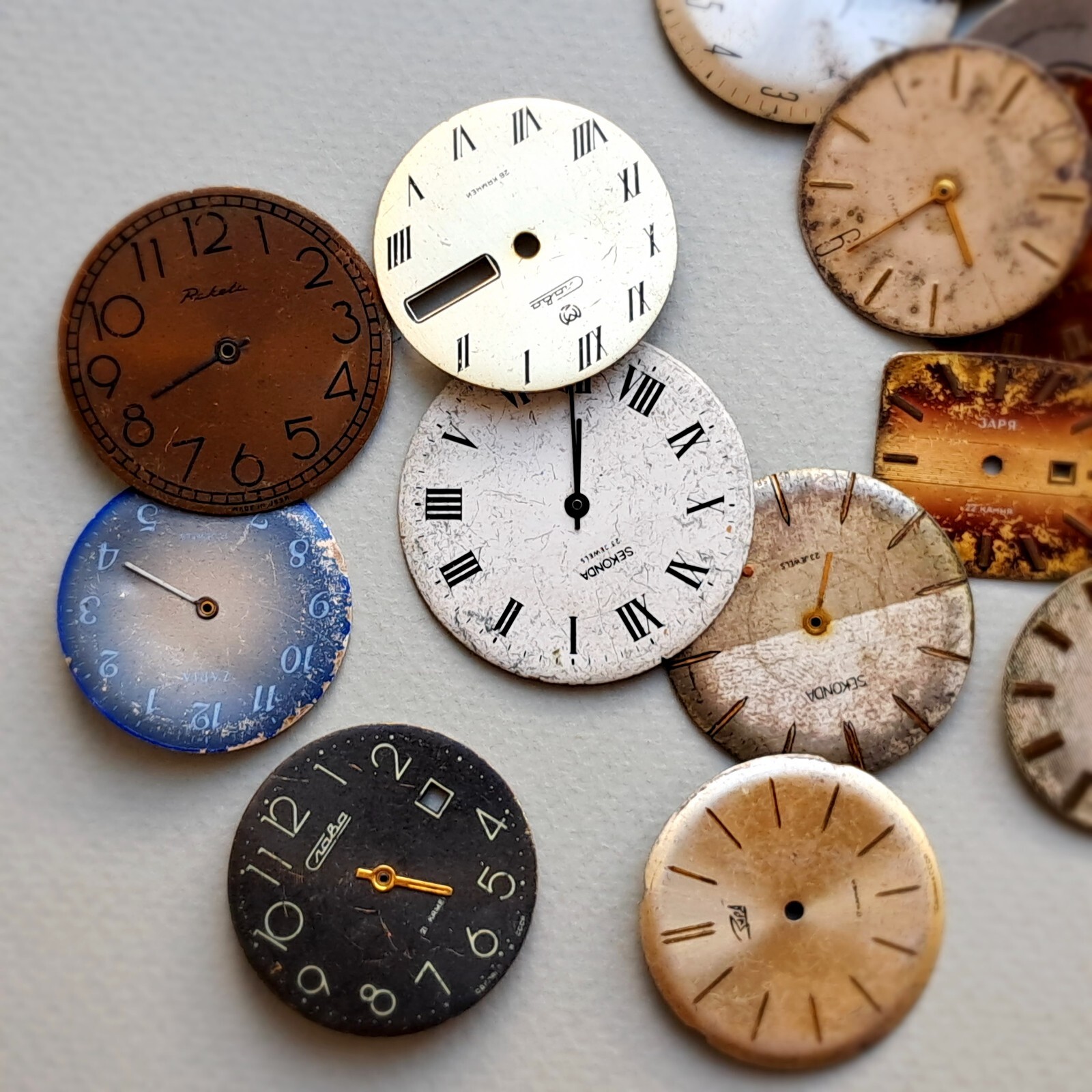 🕰️Vintage Watch Dials Lot 150g – Soviet Mechanical Clock Faces, Steampunk, Art