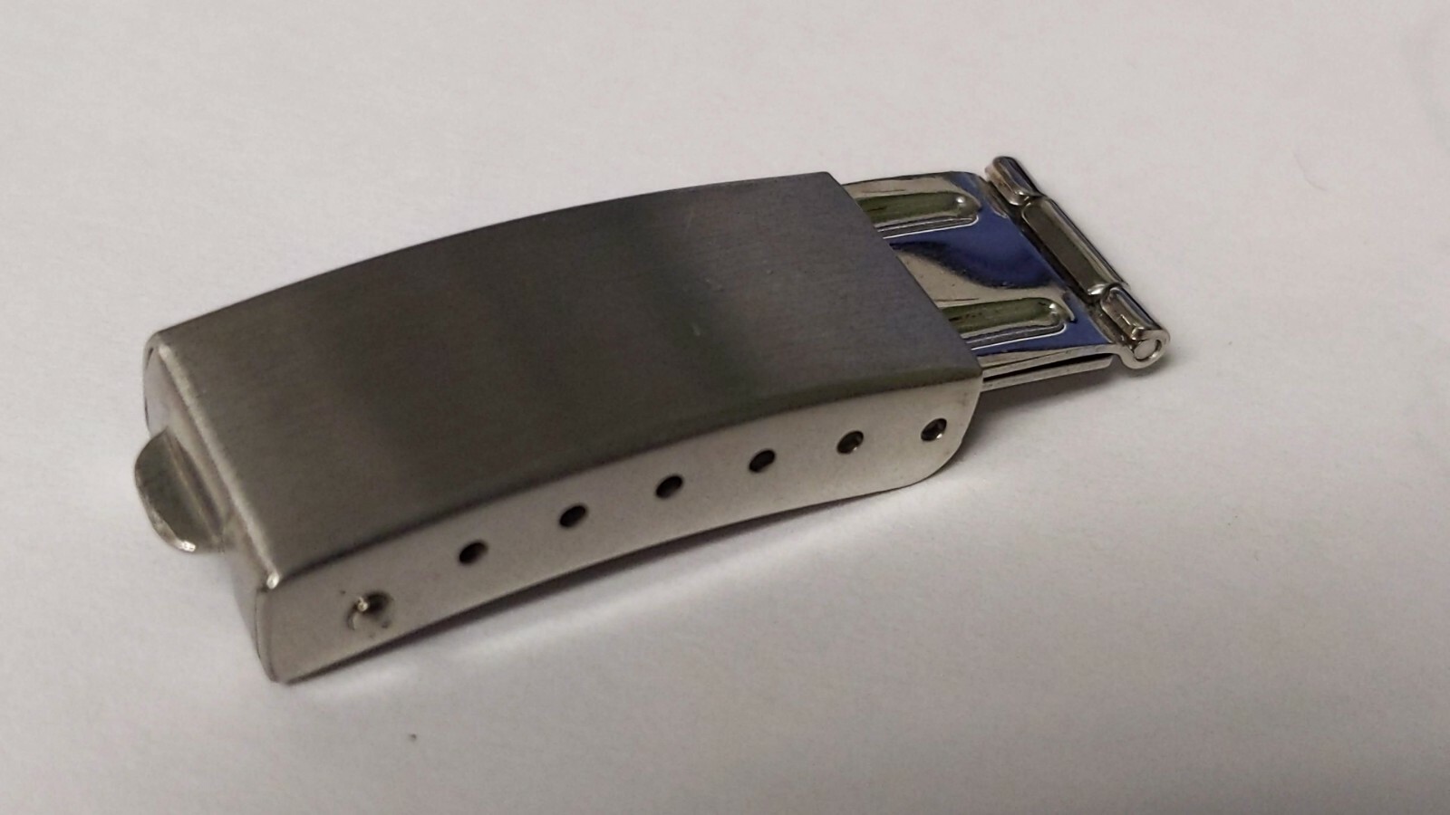 Unbranded WHITE/SILVER BUCKLE (Stainless Steel), approx 12mm at the widest point