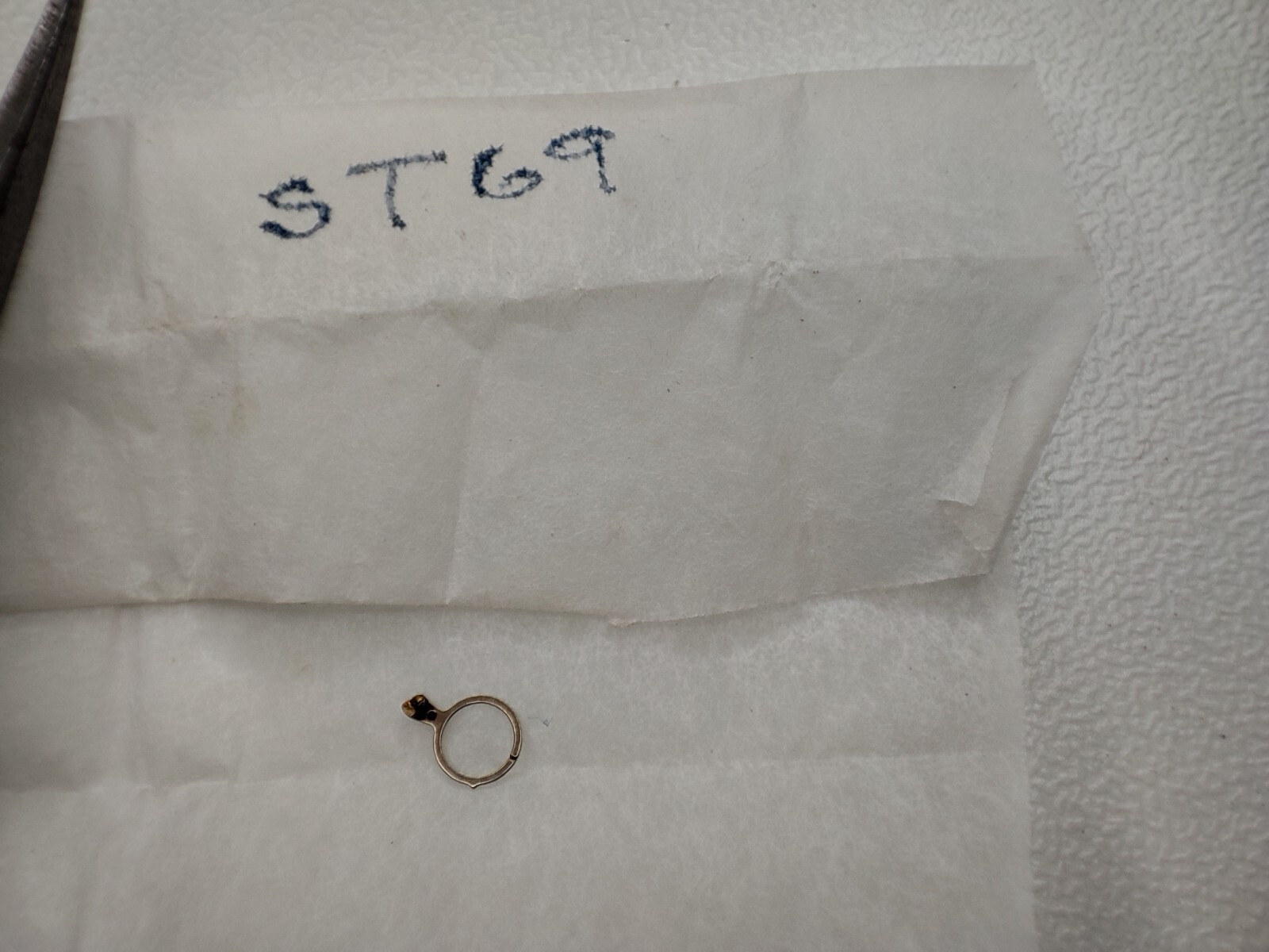 mix watch parts 132, 2768, ut 6310, as1203, catting 66, st 69, 25 others (rust)