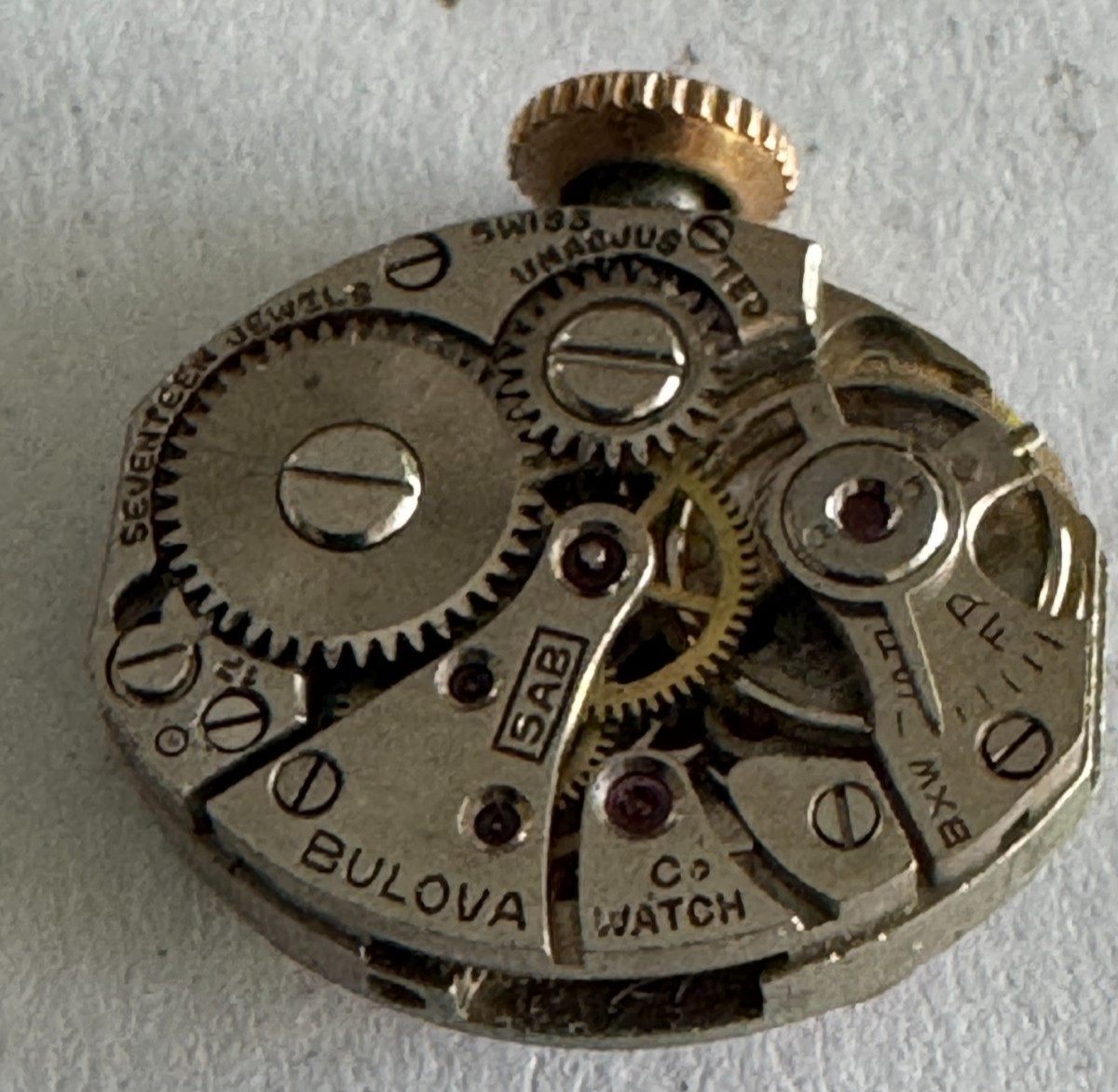 VINTAGE LADIES BULOVA WRISTWATCH MOVEMENT CAL. 5AB KEEPING TIME 17 JEWEL
