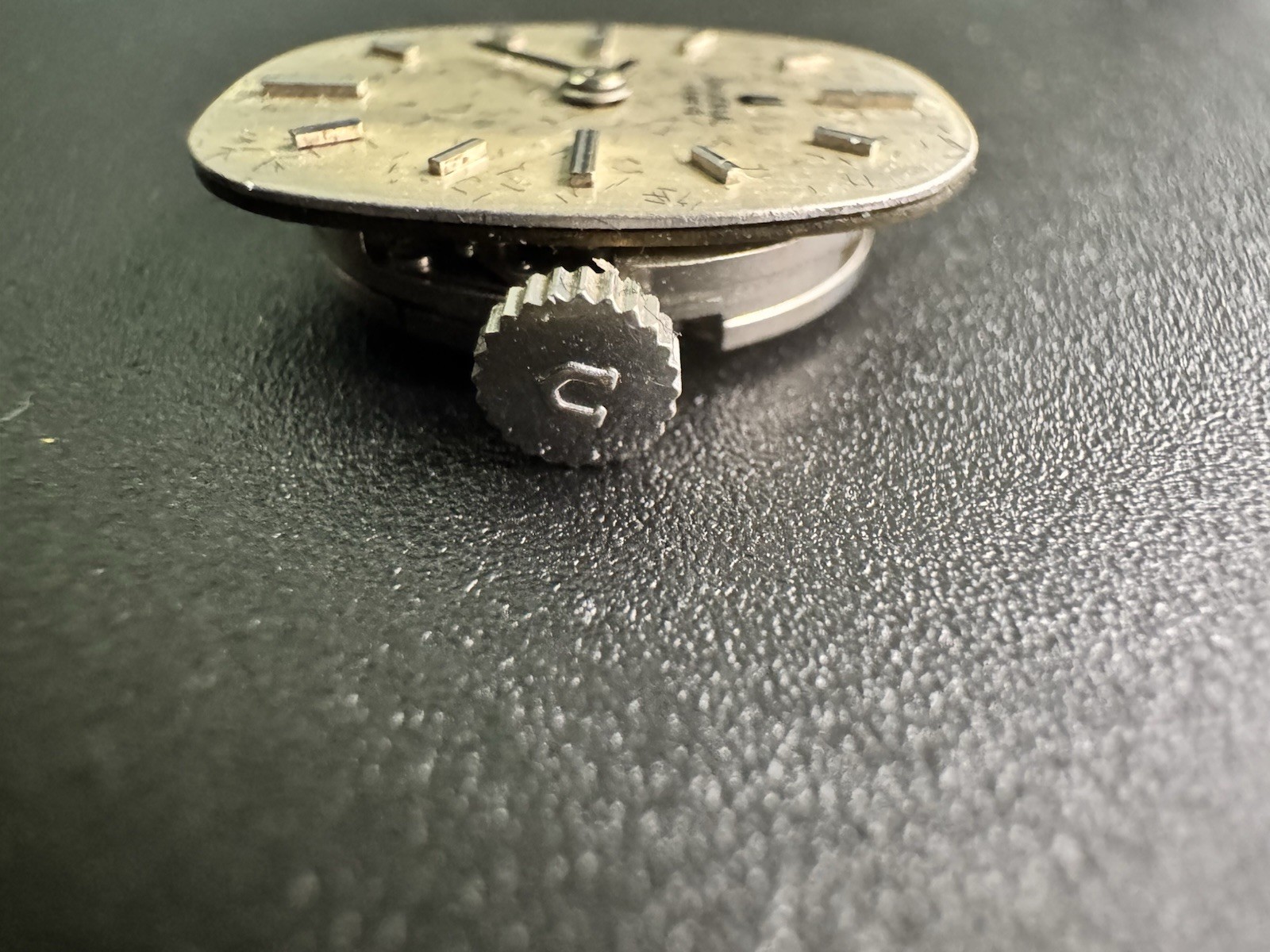 Universal Geneve Wristwatch Movement – Running