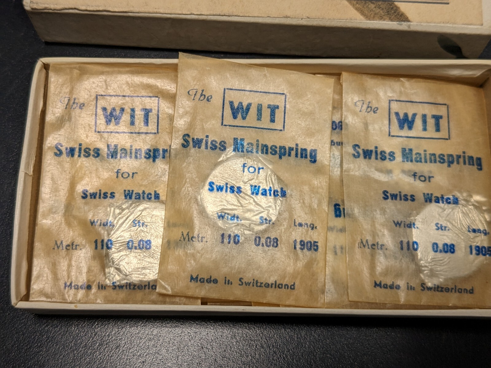 Box of 12 NOS WIT Mainsprings For Swiss Watches 2 x 13 x 7-1/2 – 110x.08×19.05