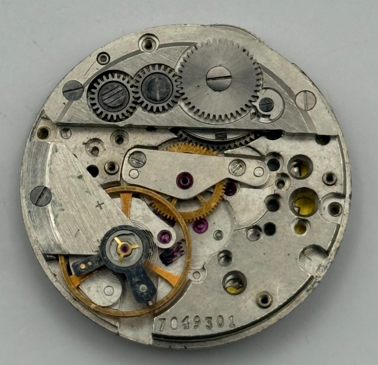 Sekonda Date Watch Movement Incomplete Manual Wind Vintage Parts Repair 26.9mm