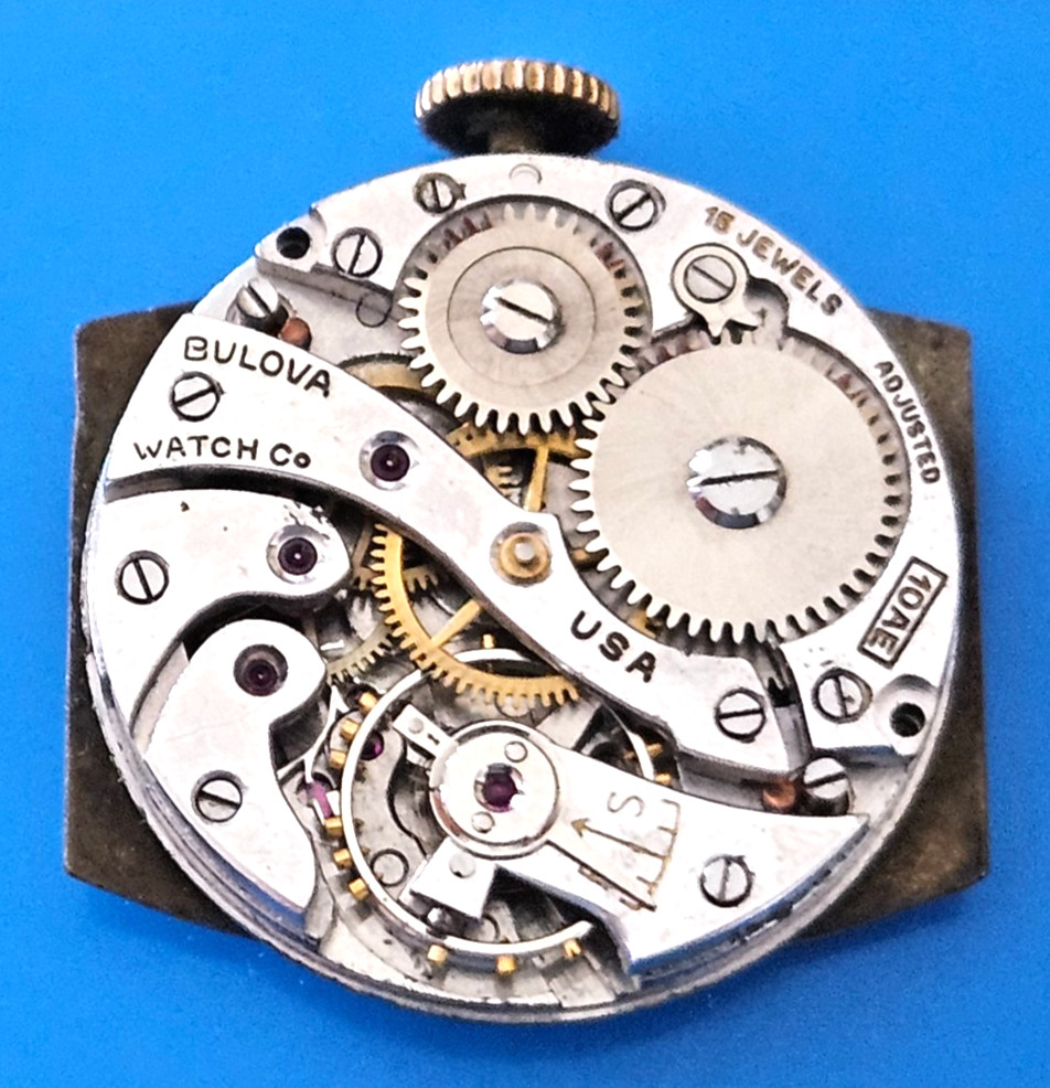 BULOVA 10AE 15J Watch Movement (REMOVED FROM GOLD CASE/BALANCE RUNS) lot76