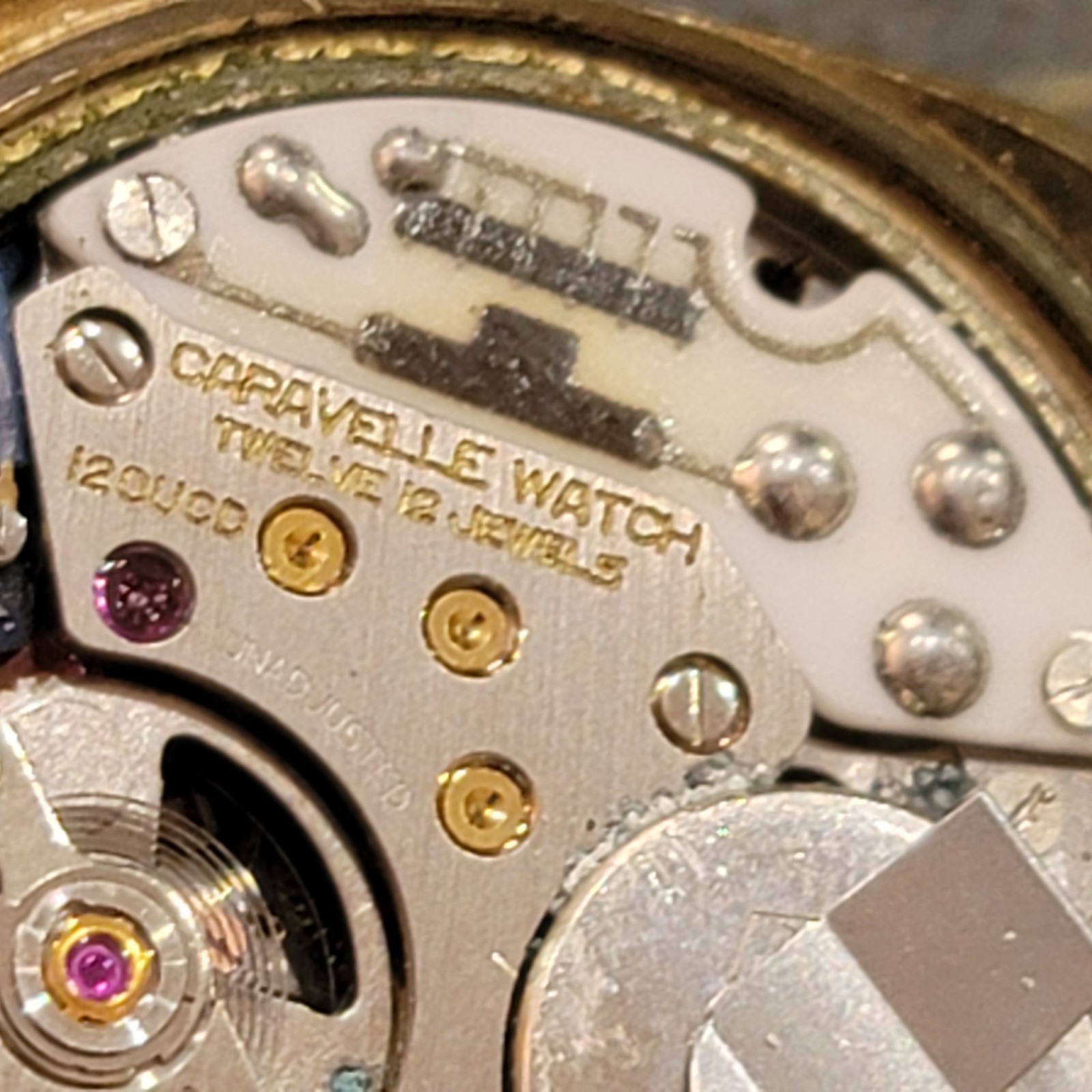 Caravelle Bulova Transistorized 12UCD Electric Date Watch – For Repair – SB805