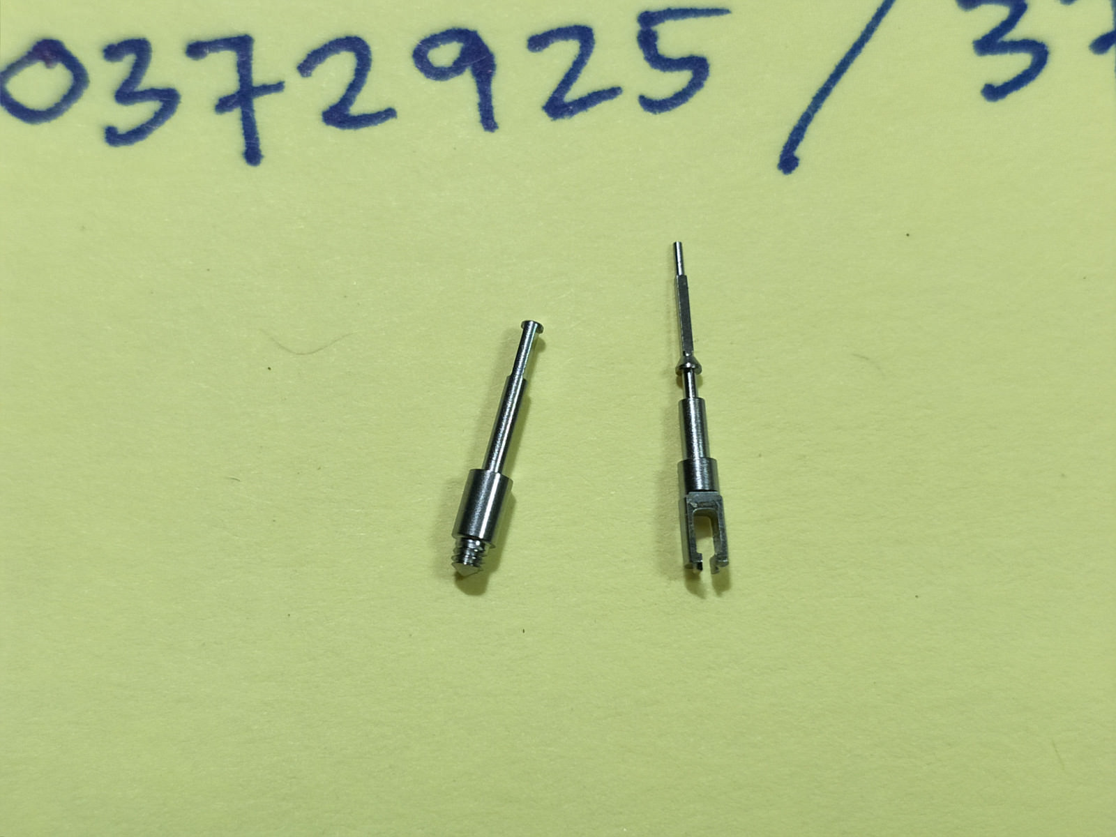 373619 & 372925 GENUINE SETTING WINDING STEM A&B PARTS SEIKO TUNA 7C46 -70xx