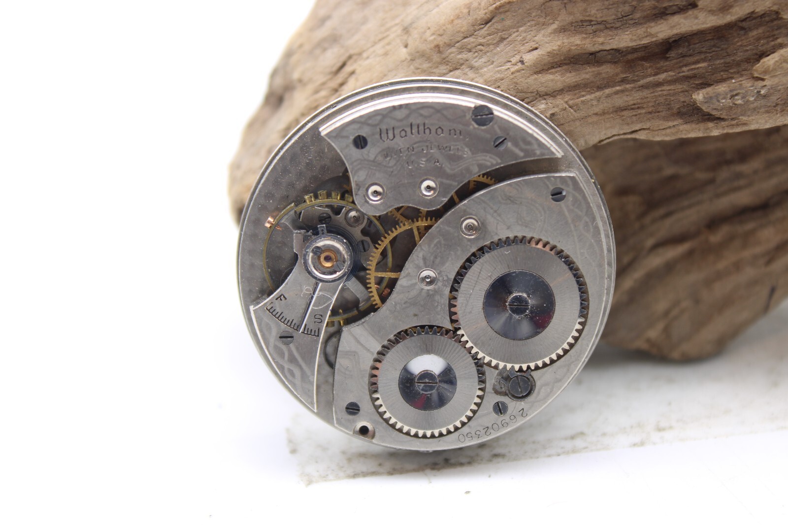 1928 WALTHAM POCKET WATCH MOVEMENT 26902350 GRADE 210 12s 7j (ED)