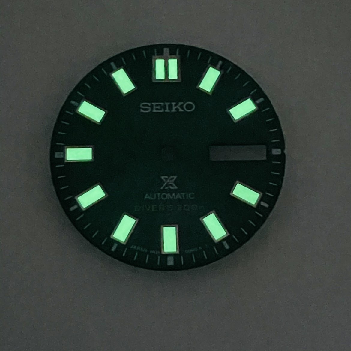 28.5mm Sun Pattern Watch Dial Green Lume Double Calendar for Nh35 Nh36 Movement
