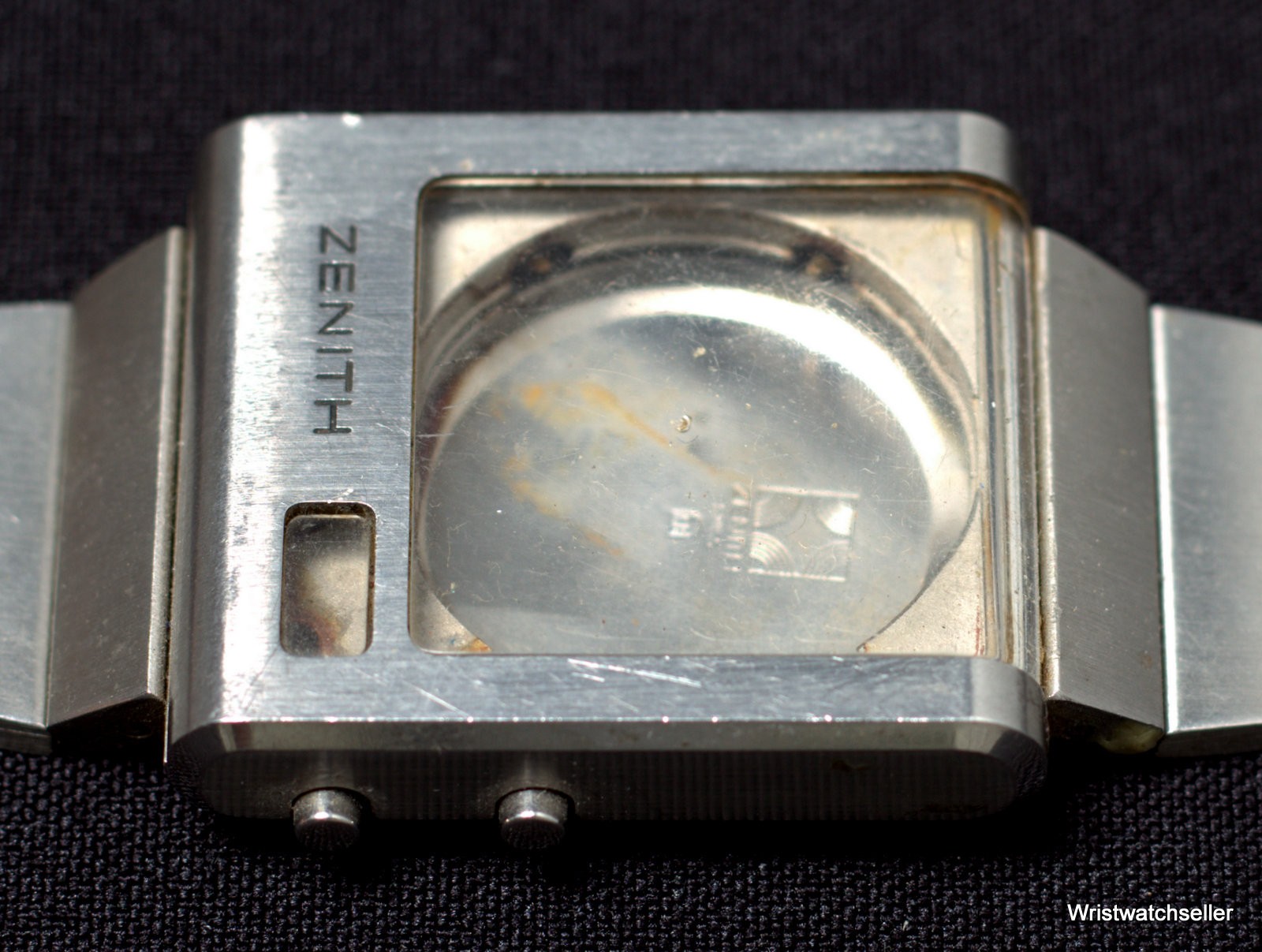 Zenith Futur Time Command LED Ana-Digi For Parts Free USA USPS Priority Service