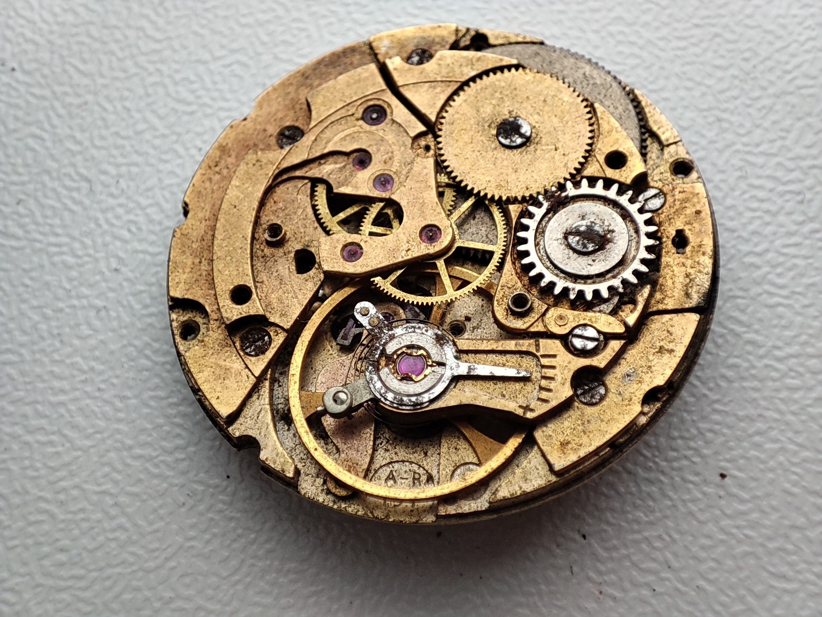 A-R Enicar 197 Watch movement 25.9 mm for parts and spares rust