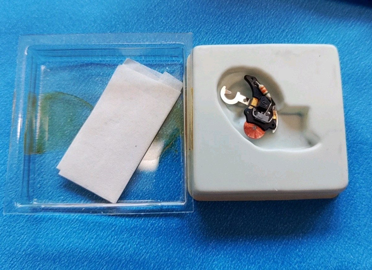 NOS ESA 9200 Circuit With Coil Part #4000. All Tested In Working Movement .