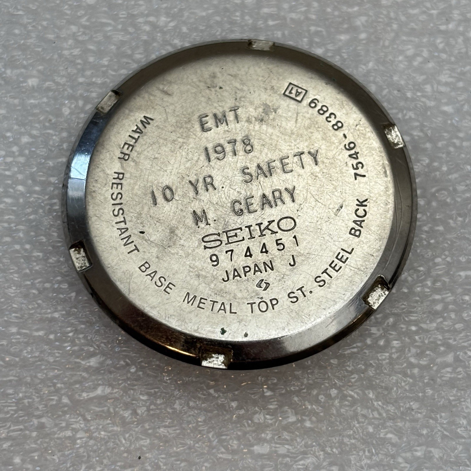 Used Vintage Seiko 7546-8389 Replacement Case Back Repair Part – As Is