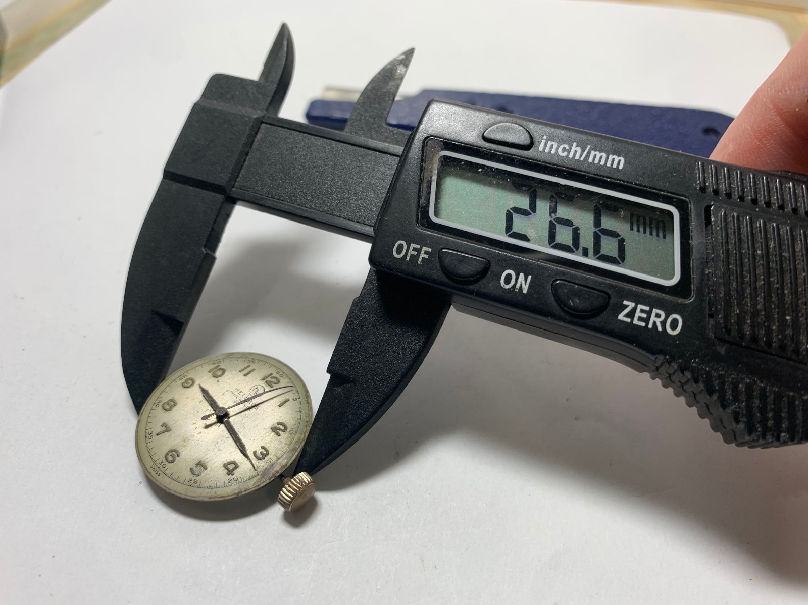 NEAT 1940s Helbros Watch Co 17J 11 ½ Ligne Movement, Dial & Hands- for Parts !