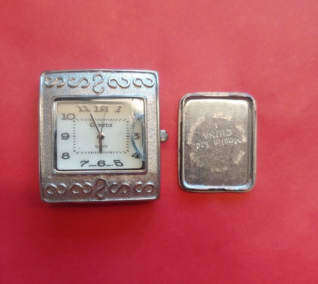Seiko PC21A-3 Hand Quartz Movement. Geneva Dial, Hands, Case. Sets, Runs 48Hrs.