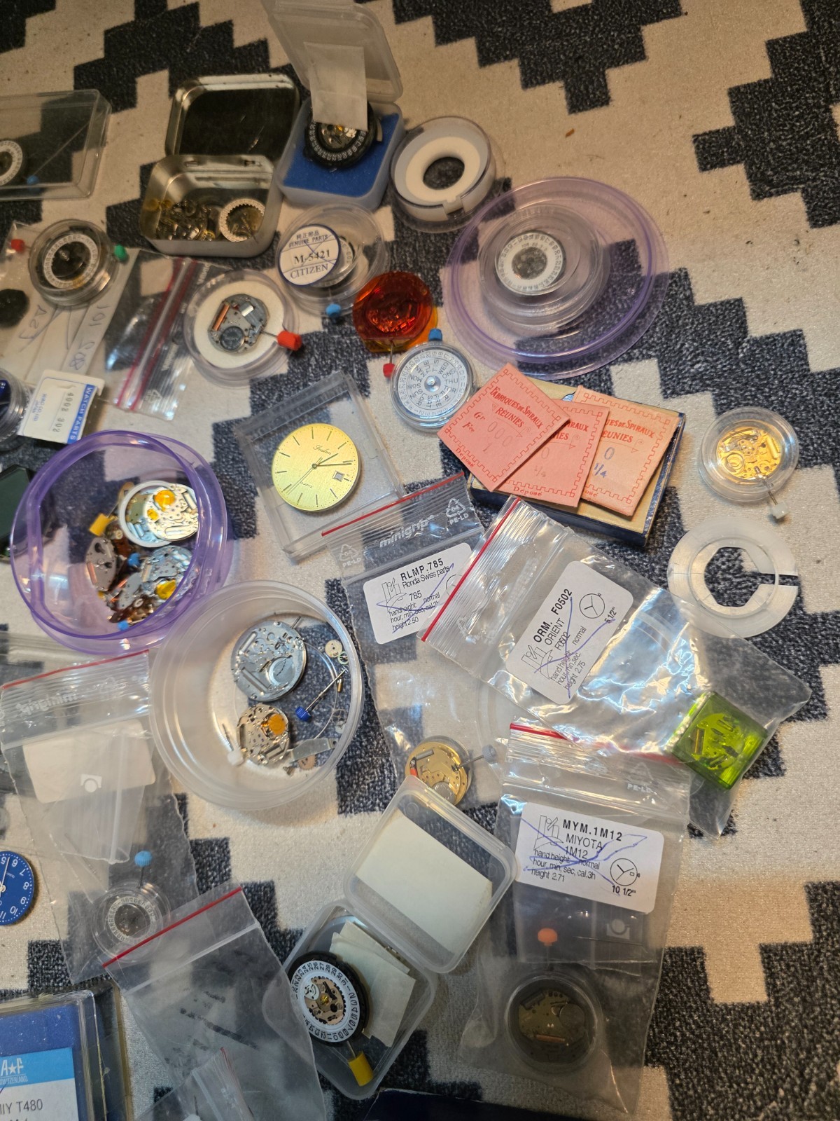 New and used Japanes watches movments and parts
