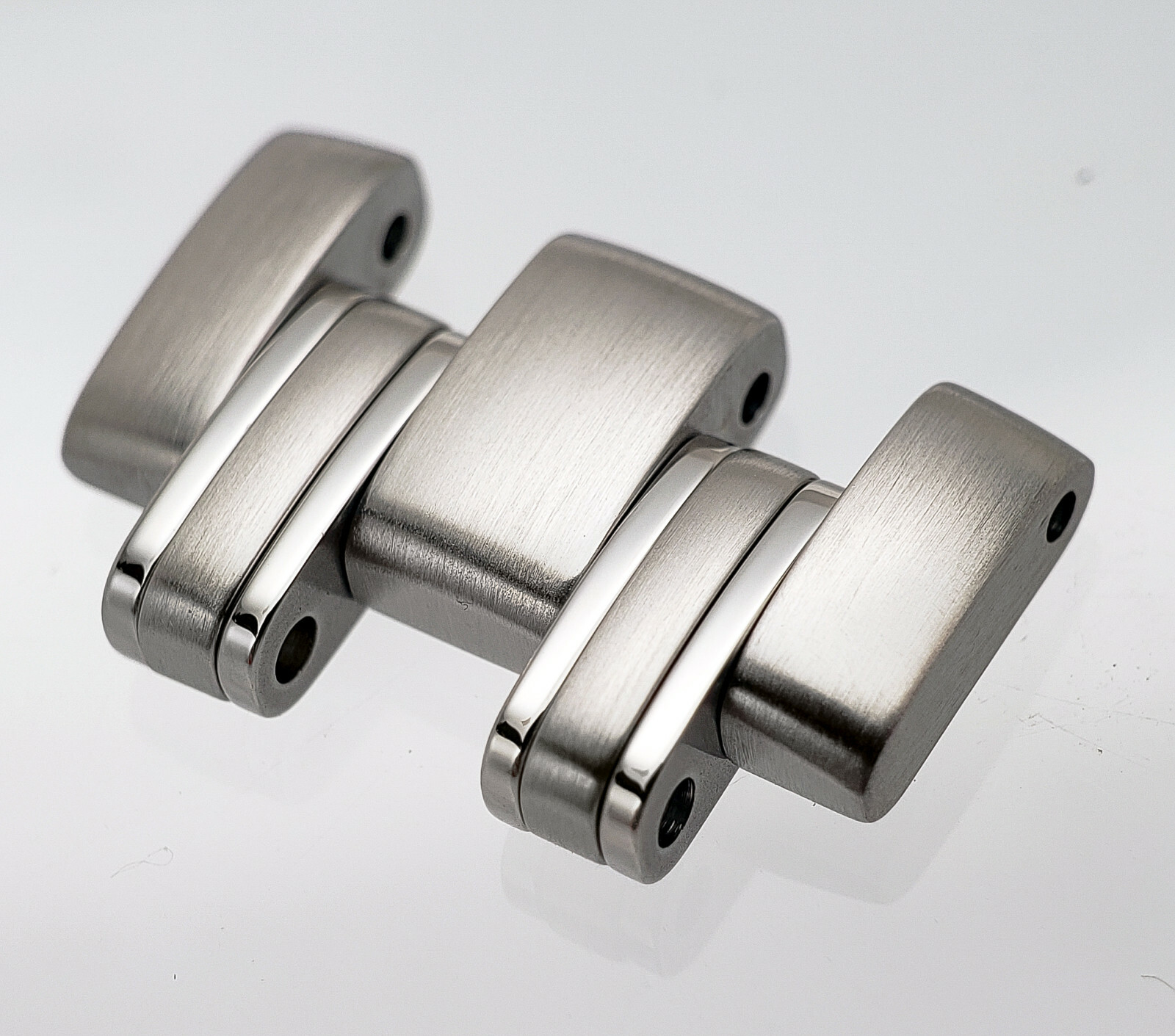 GENUINE OMEGA BRACELET LINK FOR OMEGA 1503/825 SEAMASTER BRACELET 20 MM WIDE OEM