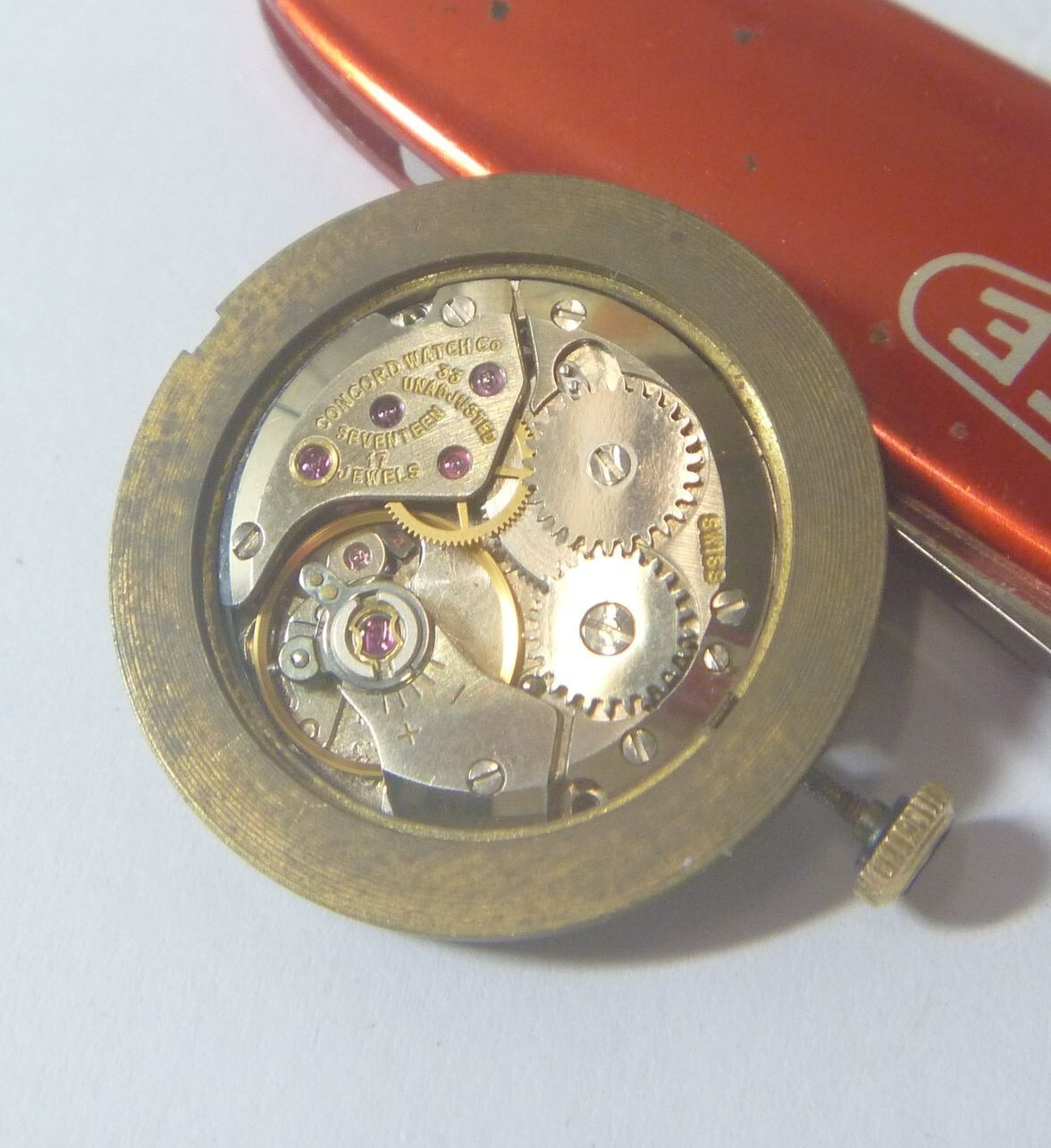1970s Concord 17 Jewels Swiss Cal 33 7 ¾ Lignes Movement, Dmgd Green Dial- RUNS!