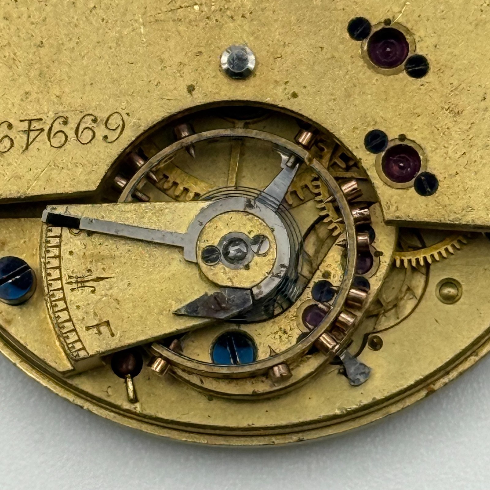 English Lever Pocket Watch Movement – Unidentified – Parts / Repair 35.7mm