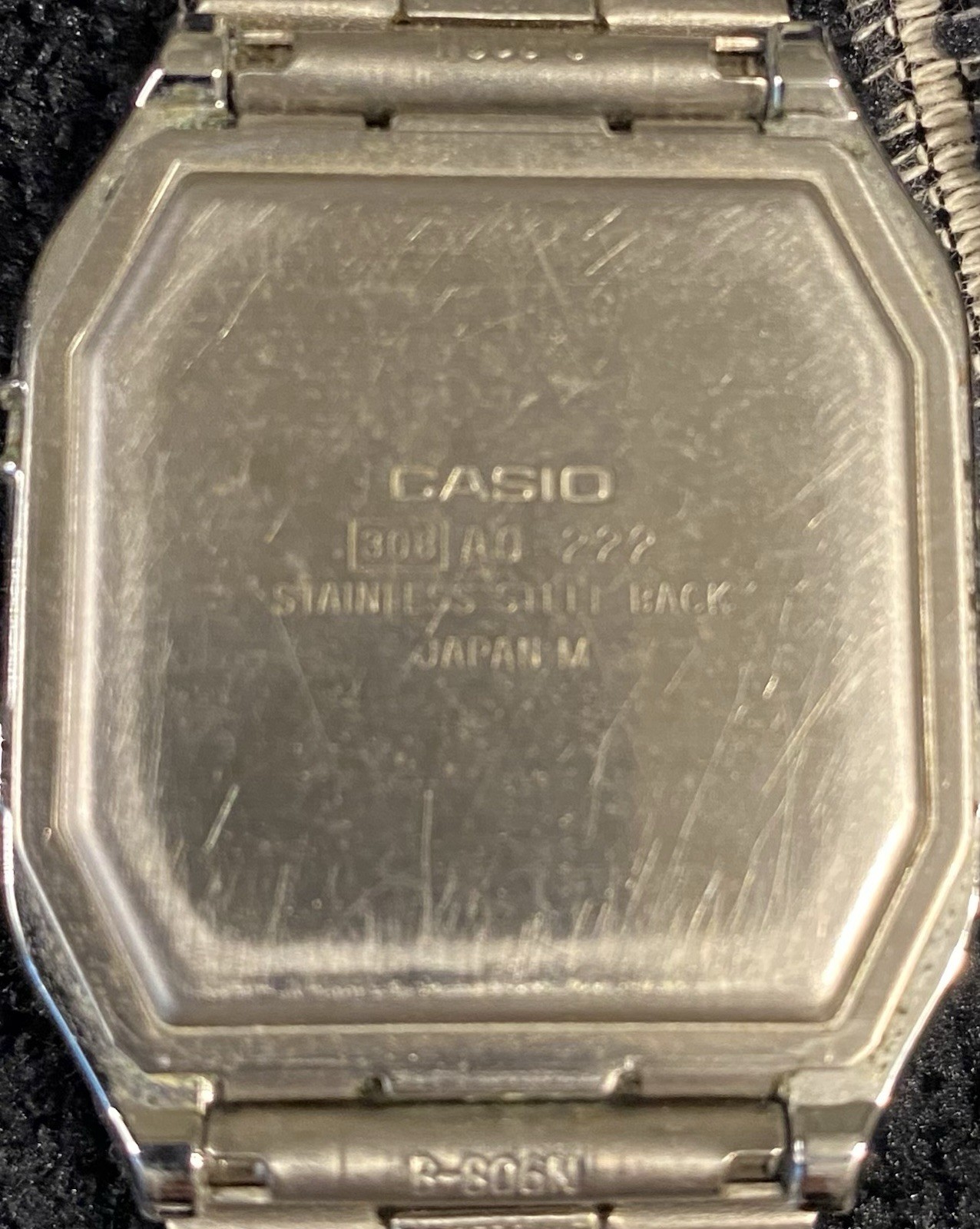 Casio 308 AQ-222 SS Quartz Vintage Men’s Watch For Parts See Description