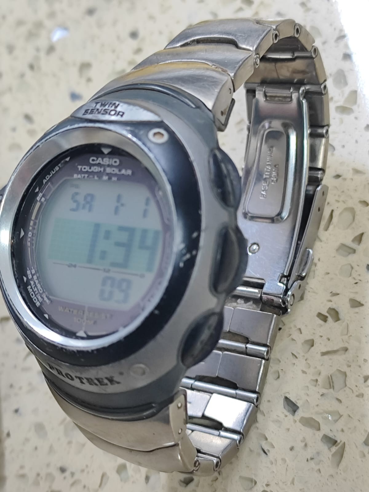 CASIO,PRO TREK,PRG-100T,TITANIUM,SOLAR,TWIN SENSOR,NEED BATTARY WORK IN SUN