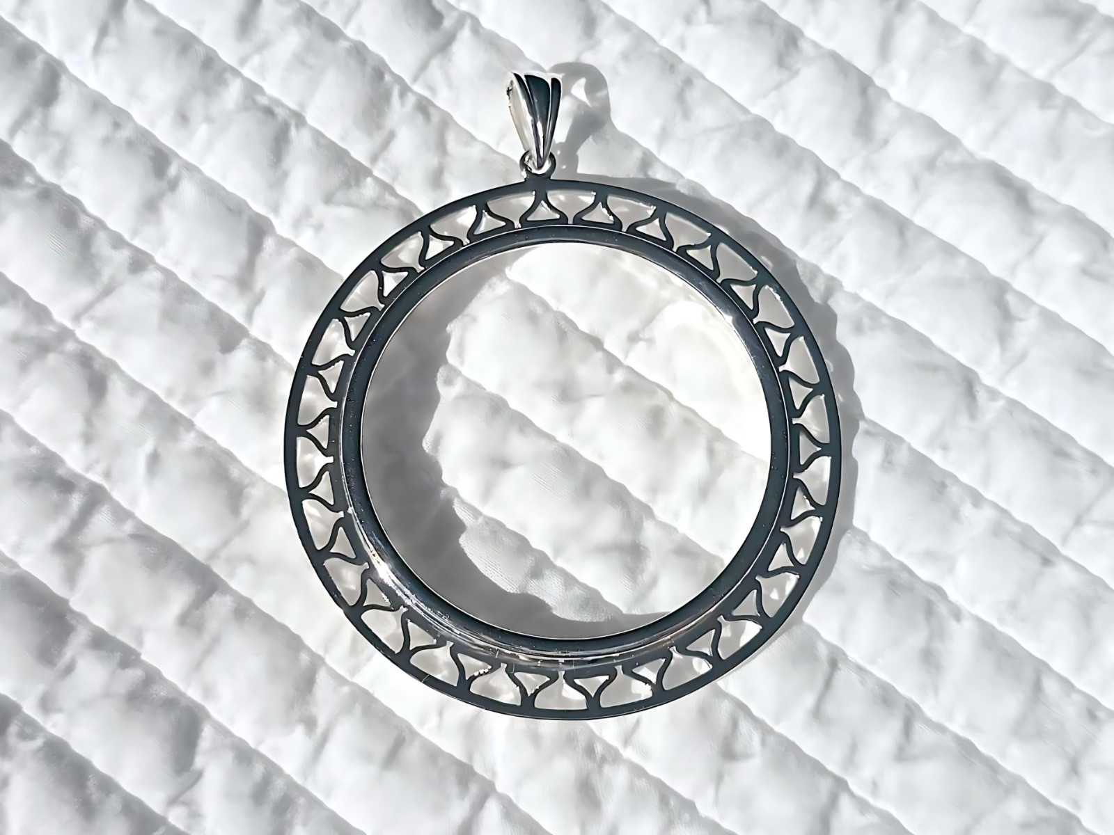 925 Sterling Silver Prong Back Filigree Edge Bezel for 41mm 1 oz Coins
